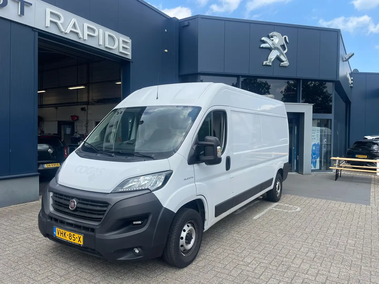 Fiat Ducato 35 2.3 MultiJet L3H2 | Achteruitrijcamera | Airco Wit - 1
