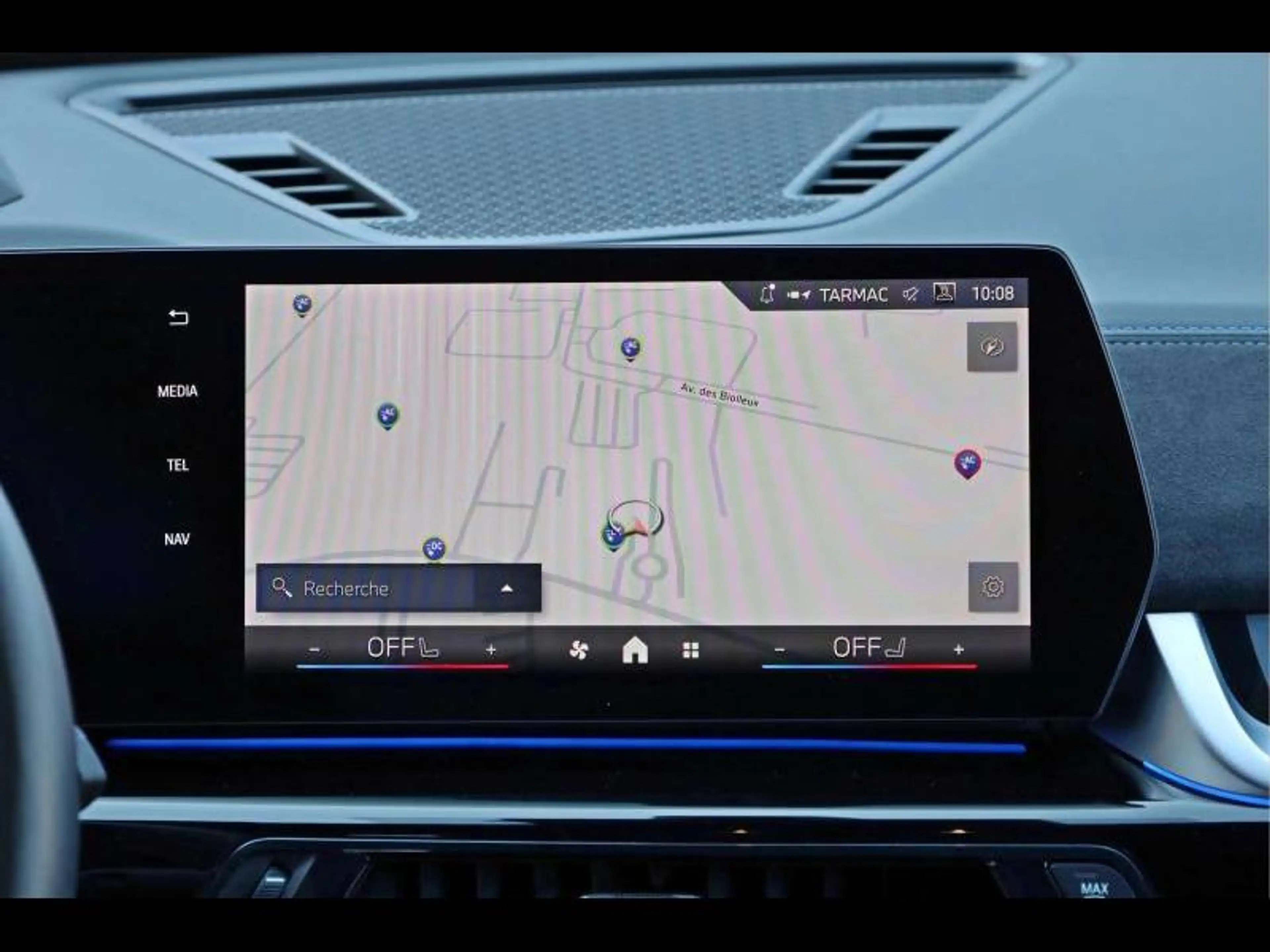 BMW iX2 eDrive20 Kit M Sport — photo 13