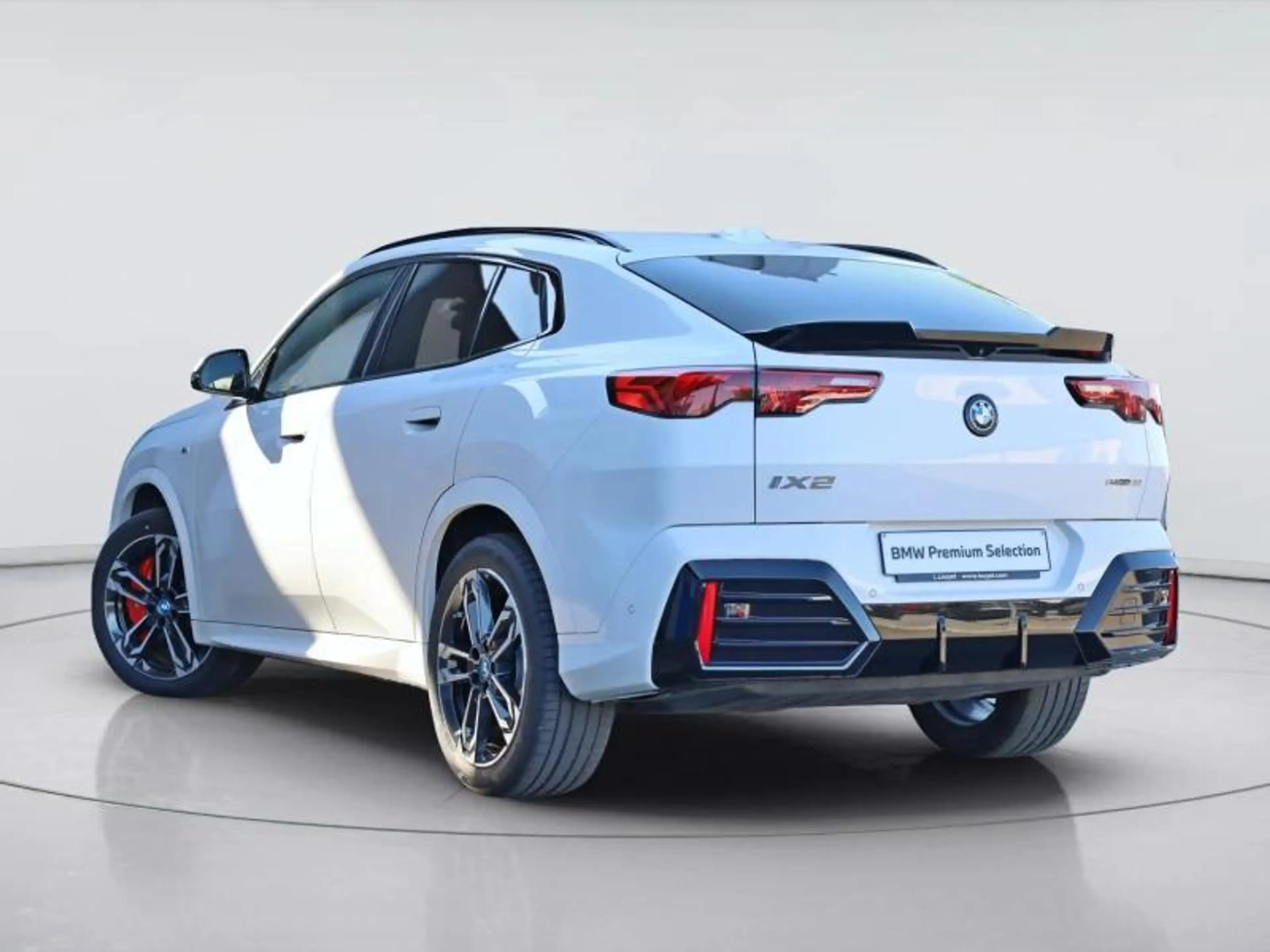 BMW iX2 eDrive20 Kit M Sport — photo 5