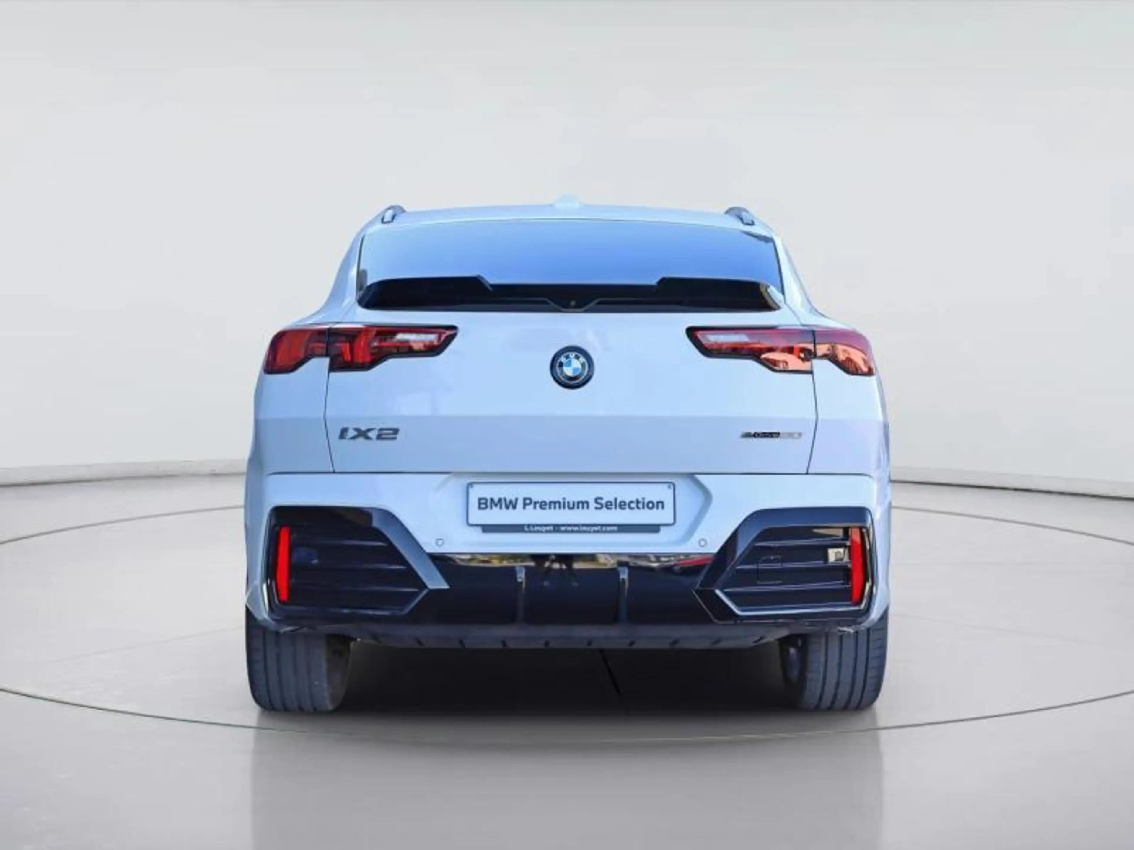 BMW iX2 eDrive20 Kit M Sport — photo 4