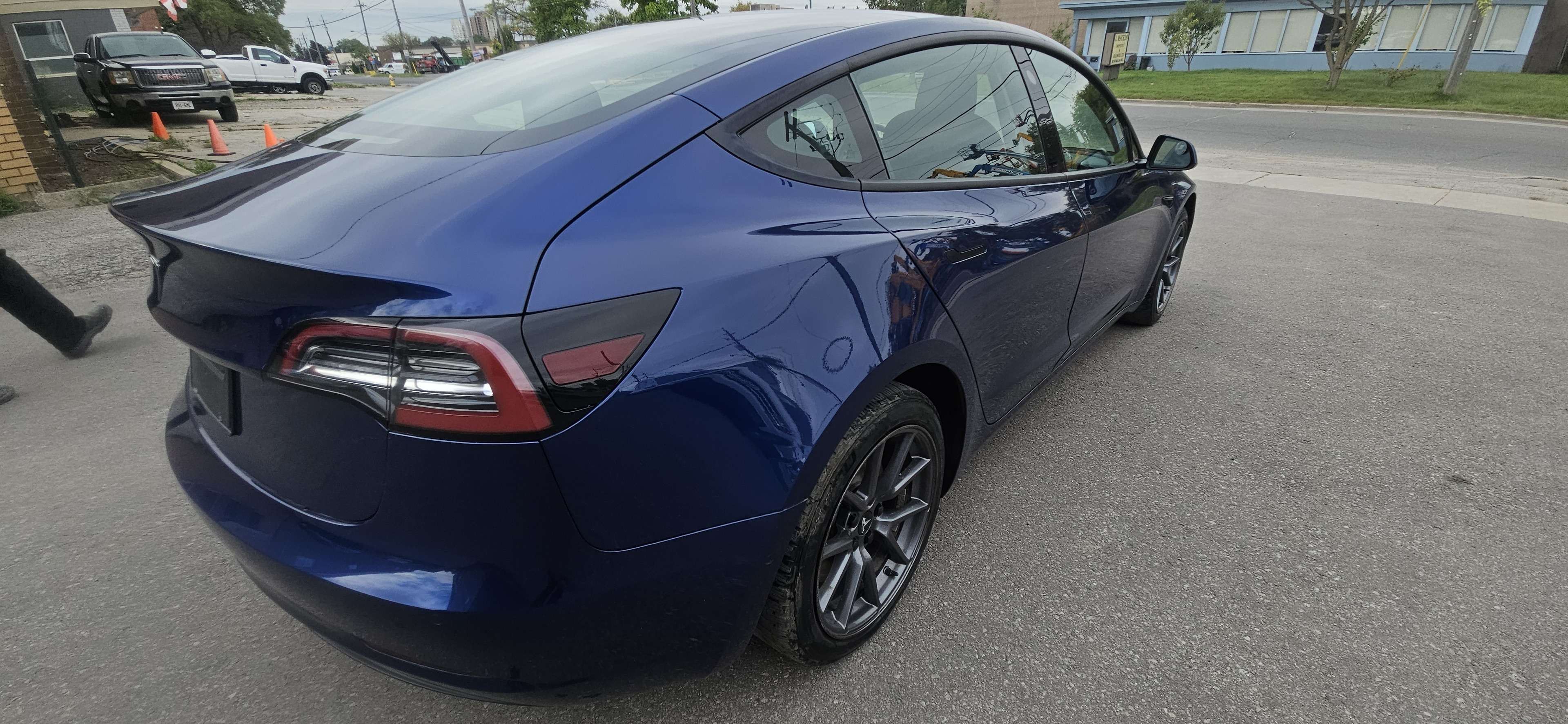 2021 Tesla Model 3 Standard Range Plus RWD thumb 11