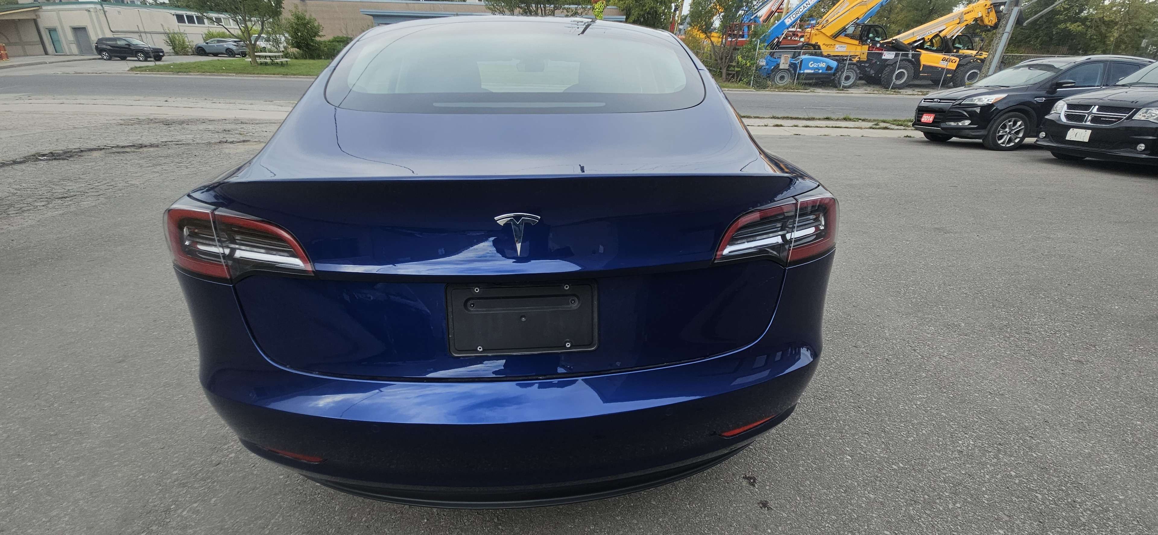 2021 Tesla Model 3 Standard Range Plus RWD alt 4