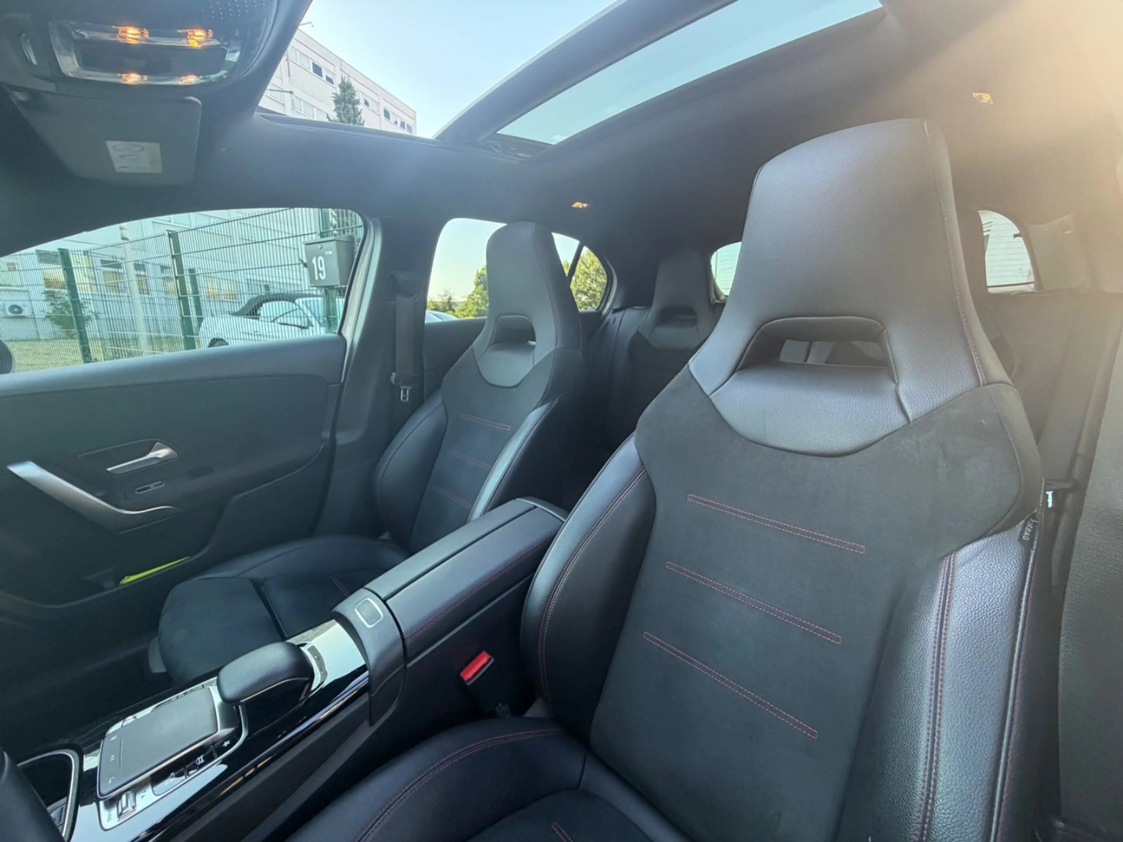 Mercedes-Benz A 250 e / Panorama — photo 11