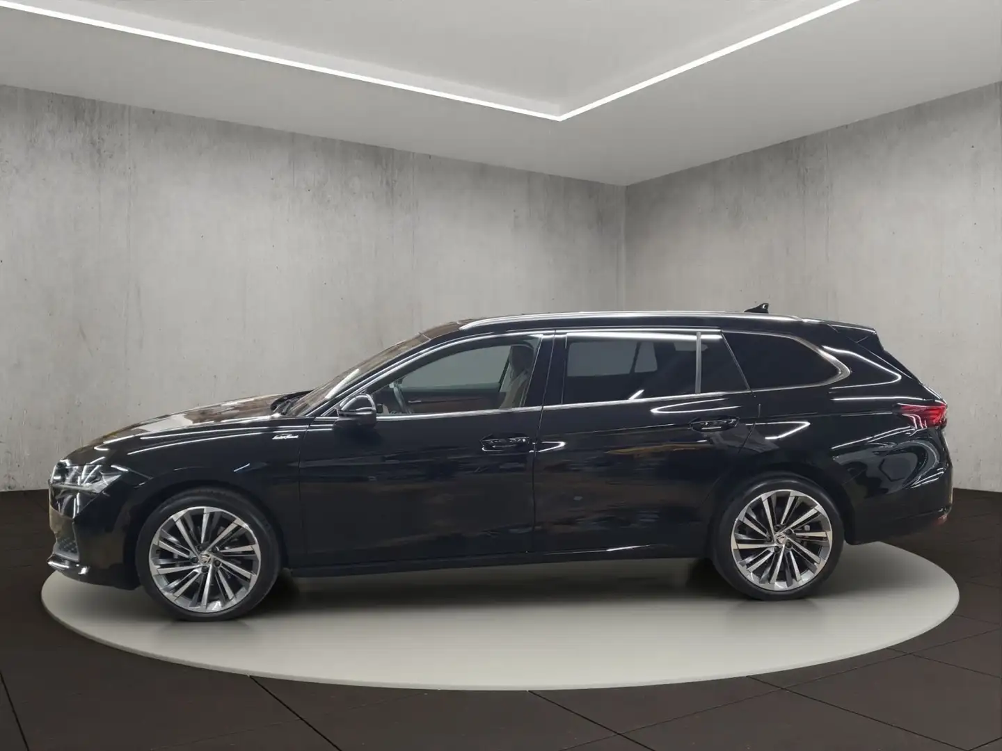 Skoda Superb Combi Laurin & Klement Noir - 2