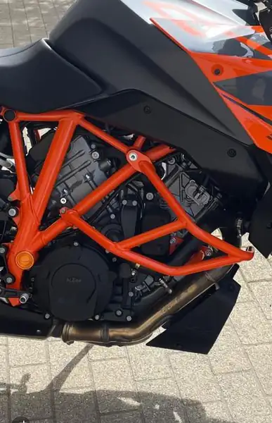 KTM 1290 SUPER DUKE GT - foto 6