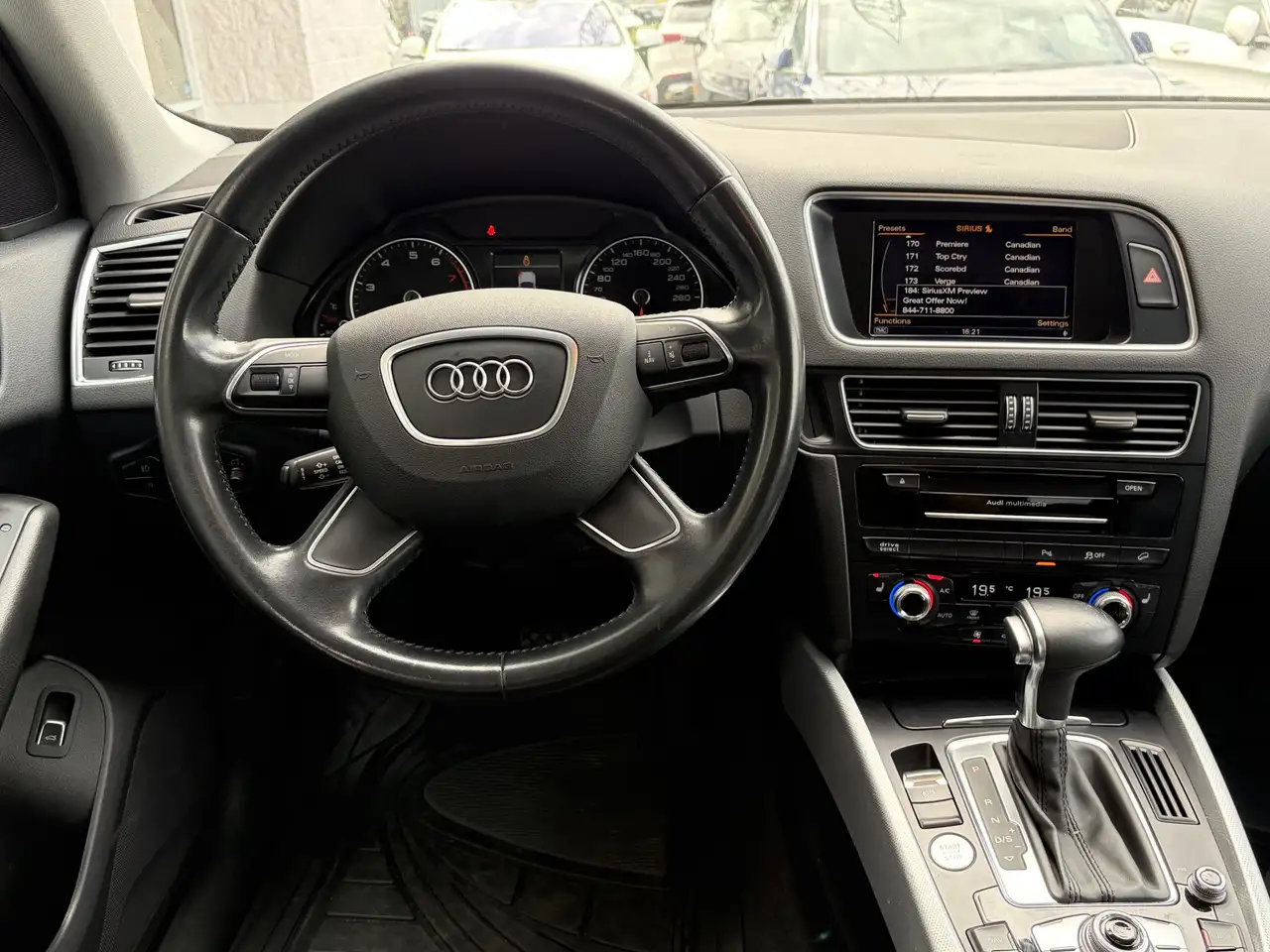 Audi Q5 снимка Audi Q5