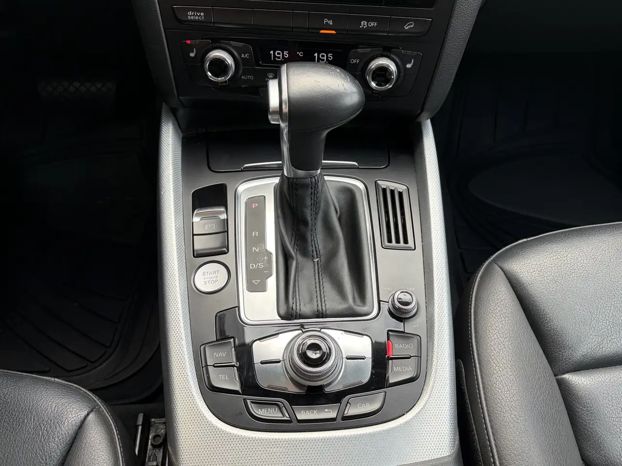 Audi Q5 снимка Audi Q5
