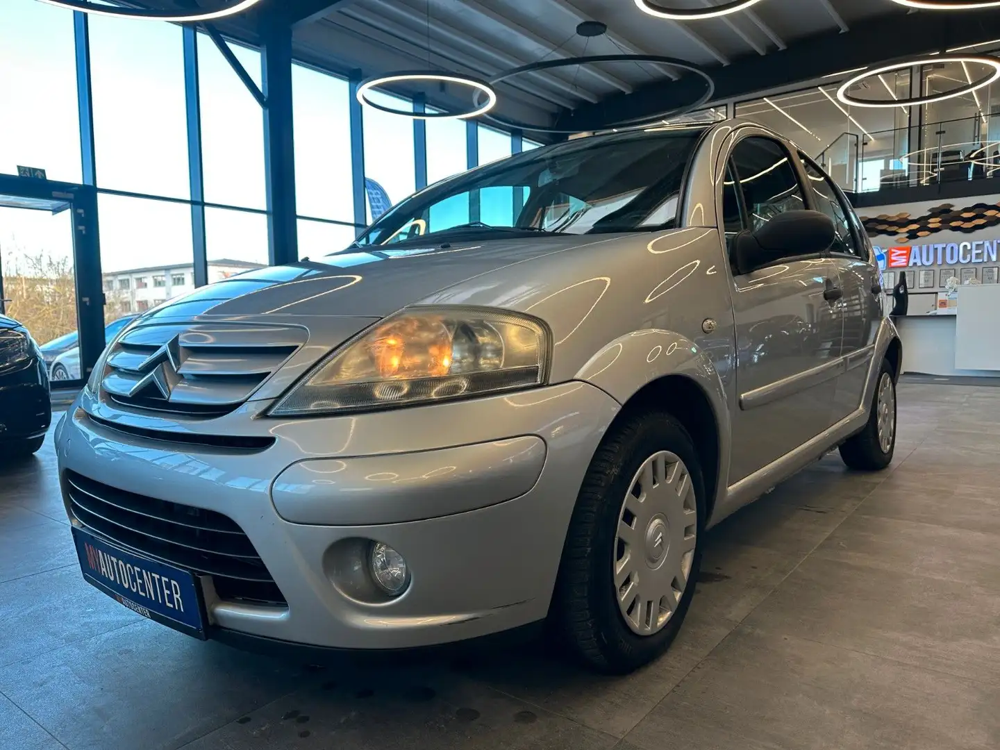 Citroen C3 1.4 16V Confort *2. Hand*Klima*Radio*MP3*CD* Silber - 2