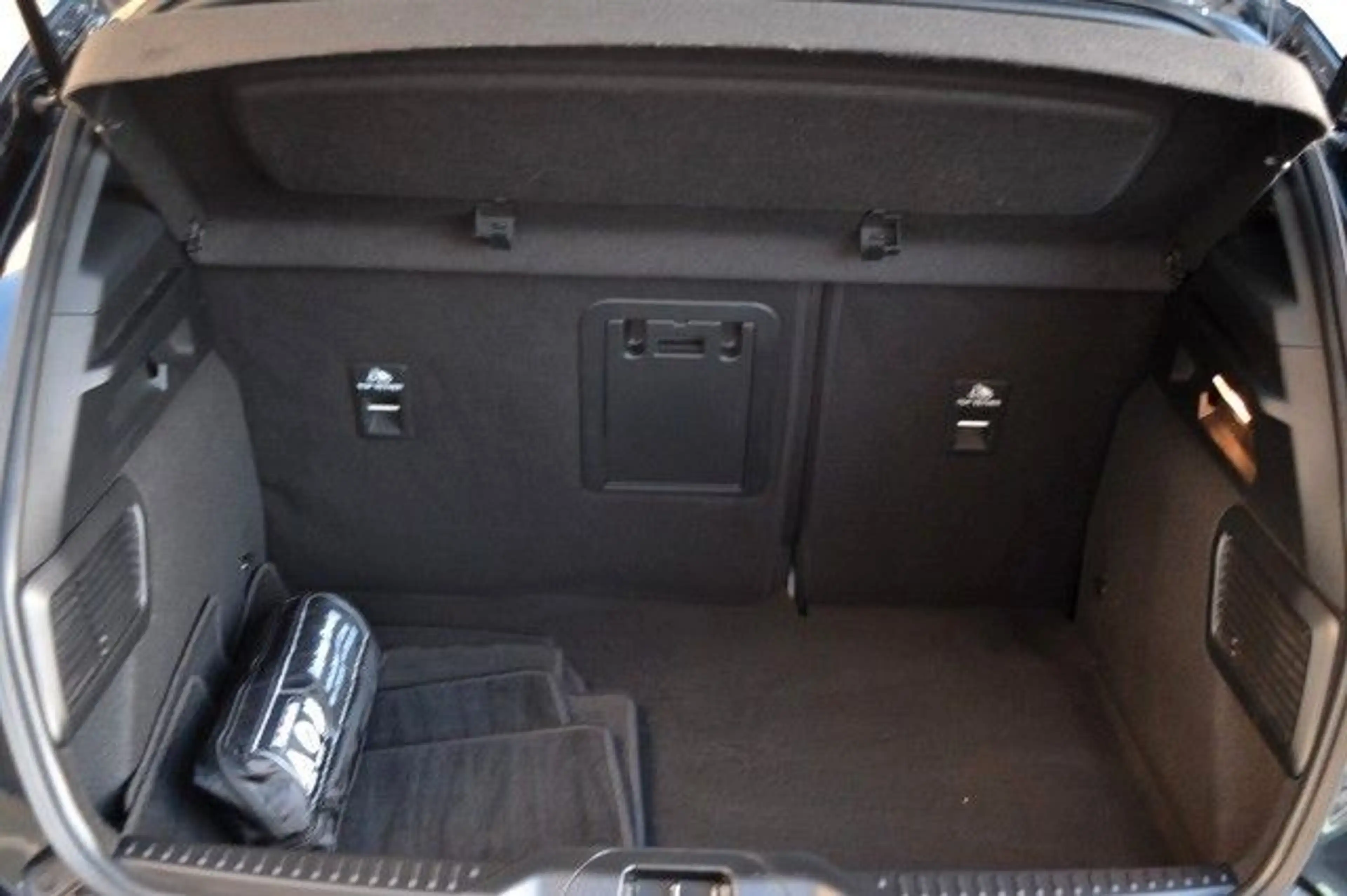 Ford Focus Lim. ST-Line Sync4 Kamera Facelift — photo 14