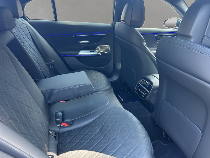 Mercedes-Benz E 400 e 4M AMG Distro PANO Airma HAL Bur4D HYPER — photo 9