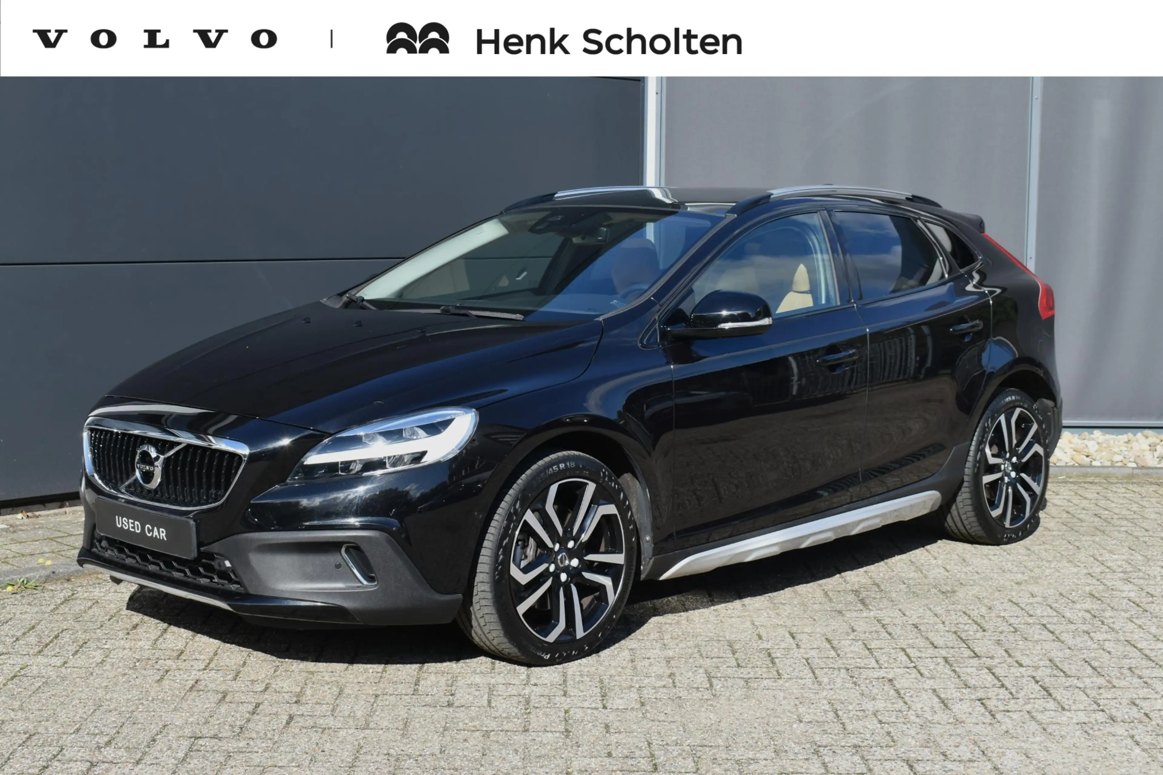 Volvo V40 Cross Country T3 Polar+ Luxury Amber Licht interieur | Panoramad