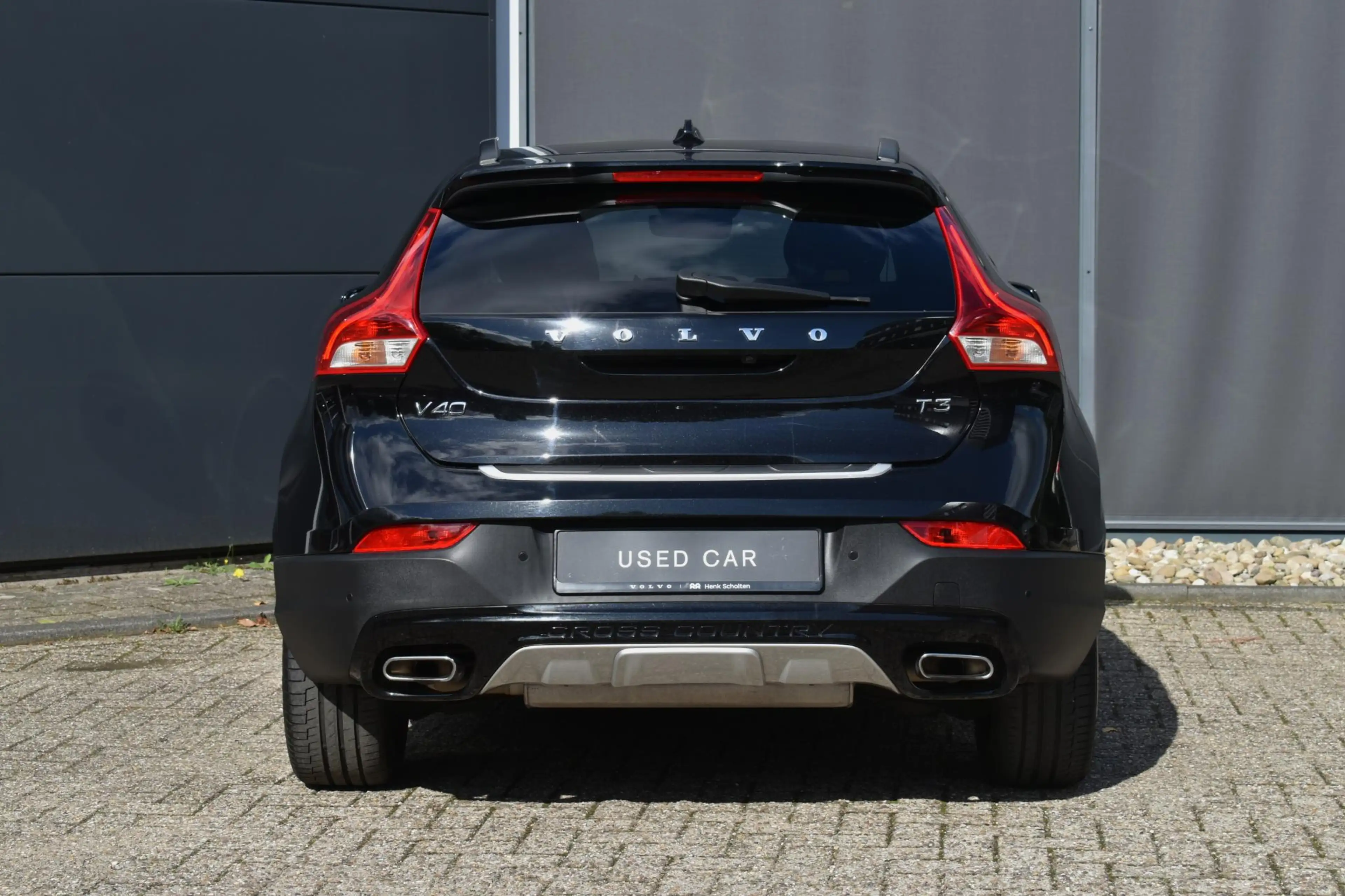 Volvo V40 Cross Country T3 Polar+ Luxury Amber Licht interieur | Panoramad — photo 8