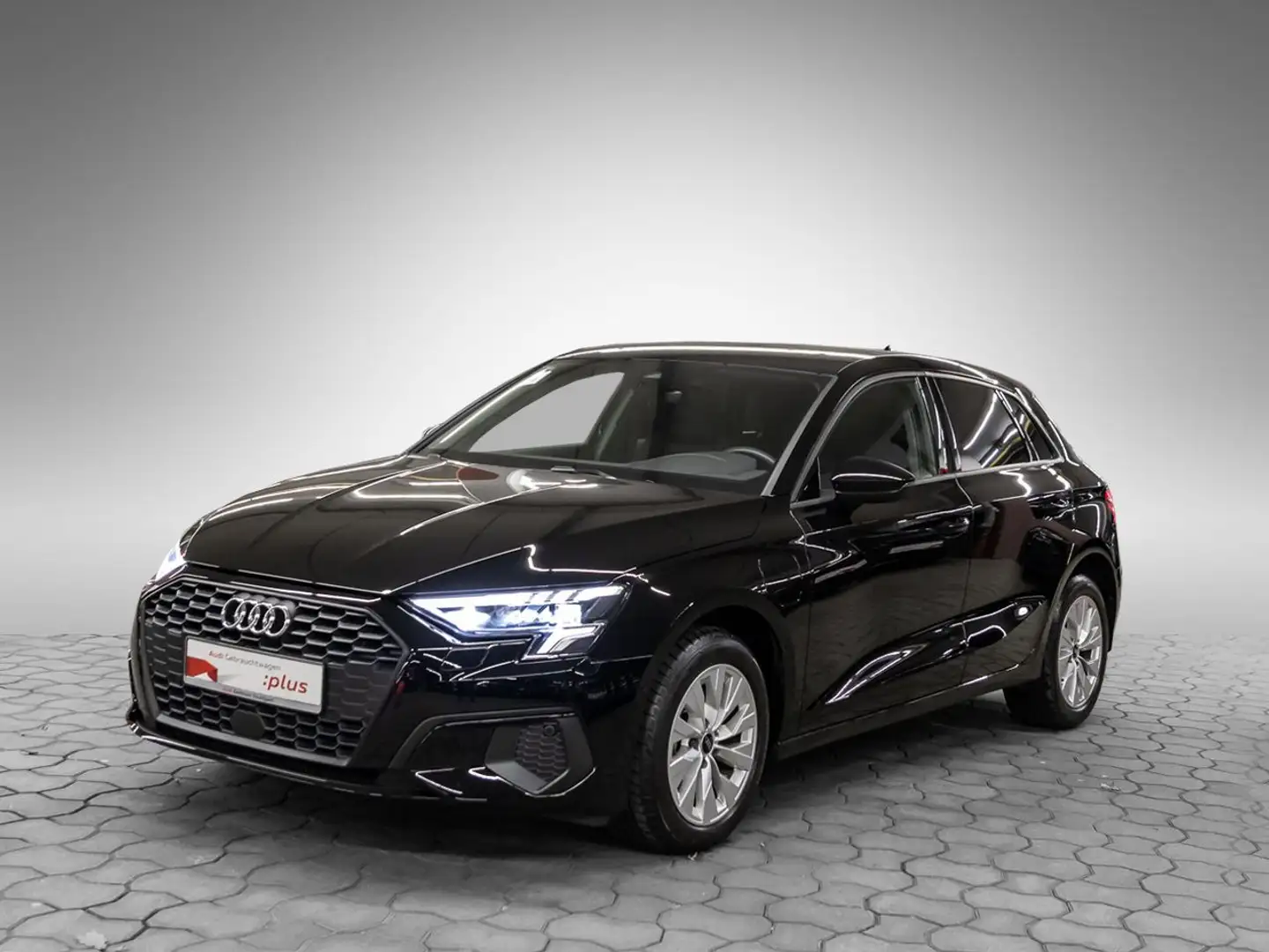 Audi A3 40 TFSI e LED Navi virtCo Schwarz - 2