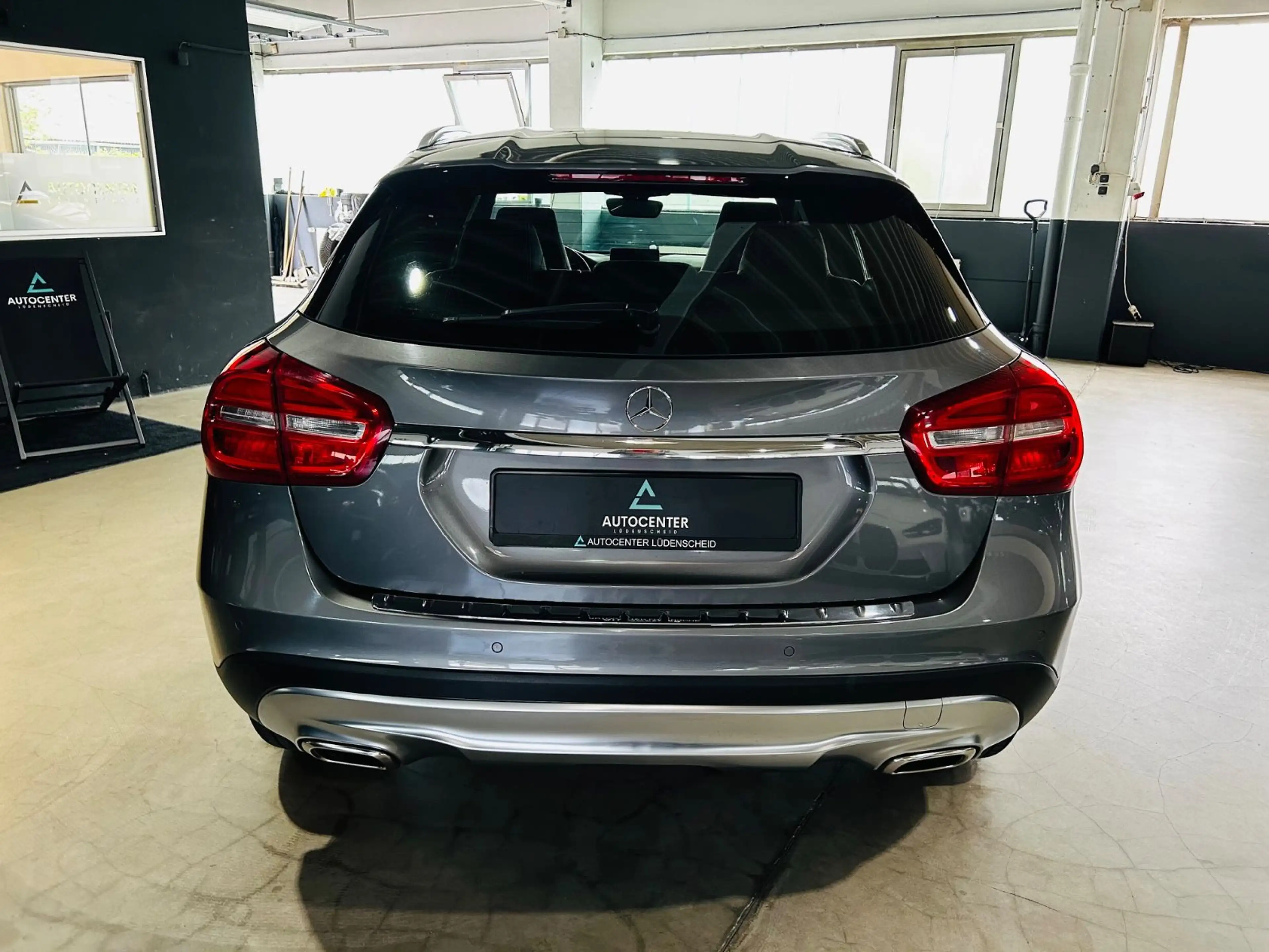 Mercedes-Benz GLA 180 *Navi*BiXenon*Shz*Sportsitze* — photo 5