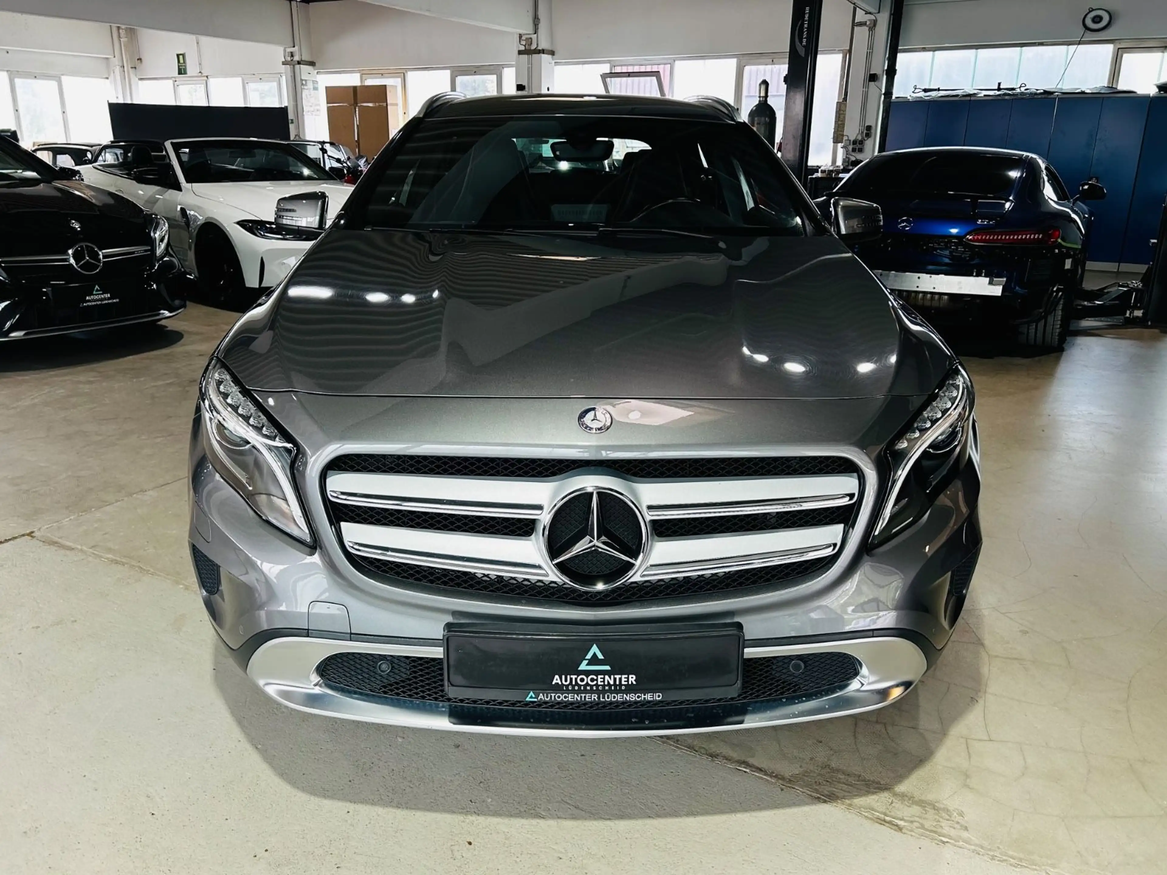 Mercedes-Benz GLA 180 *Navi*BiXenon*Shz*Sportsitze* — photo 9