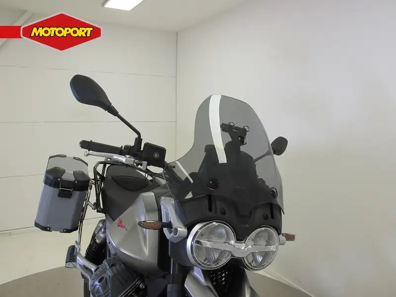 Moto Guzzi V 85 TT - foto 8