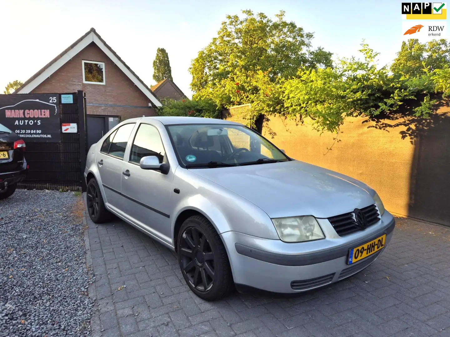 Volkswagen Bora 2.0 Airco Cruise Grijs - 1