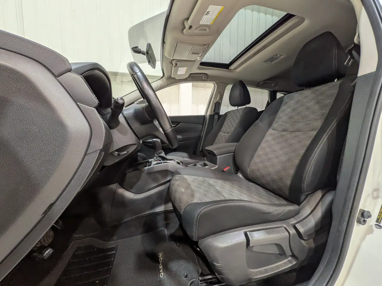 Nissan Qashqai снимка Nissan Qashqai