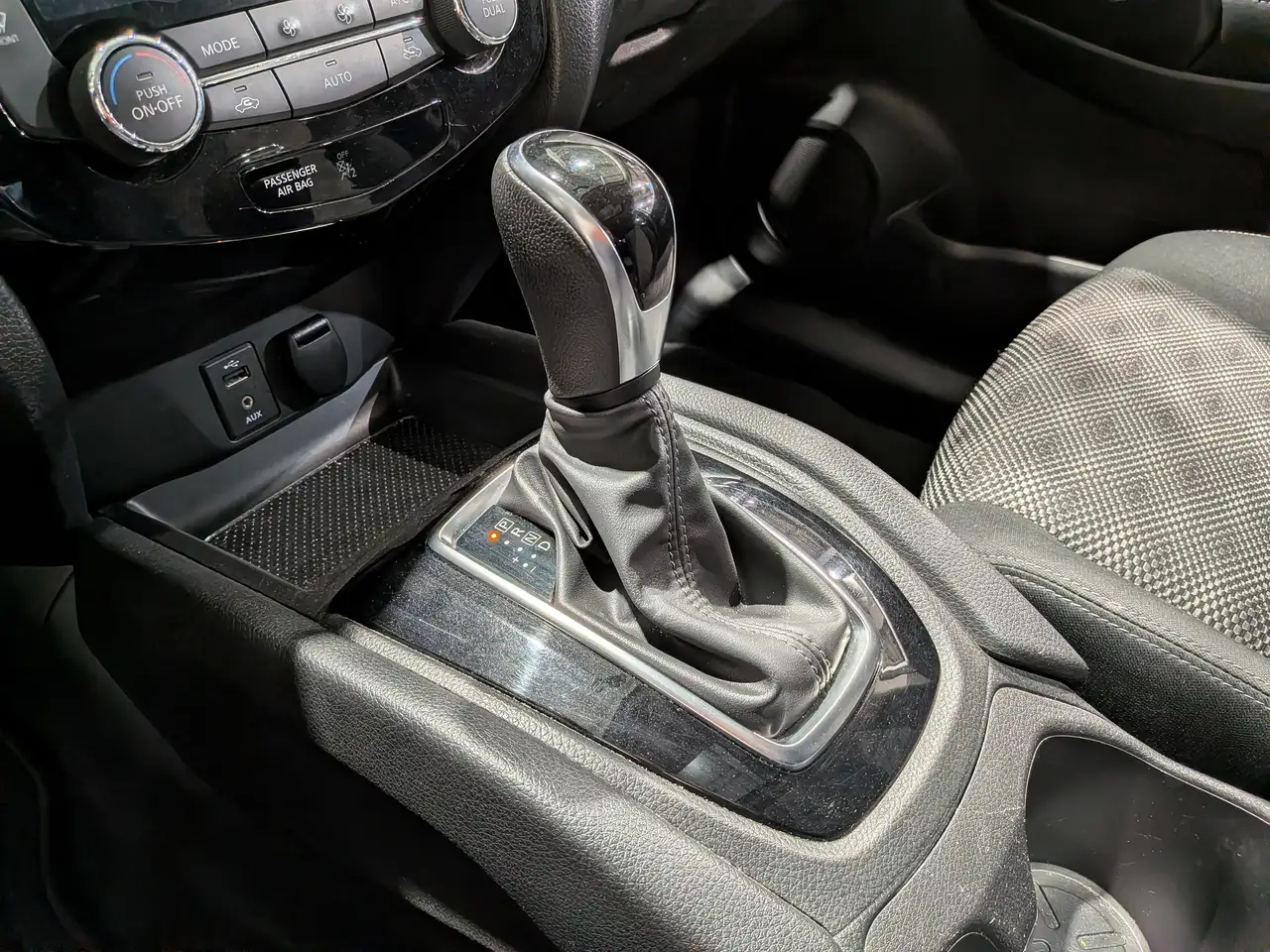 Nissan Qashqai снимка Nissan Qashqai
