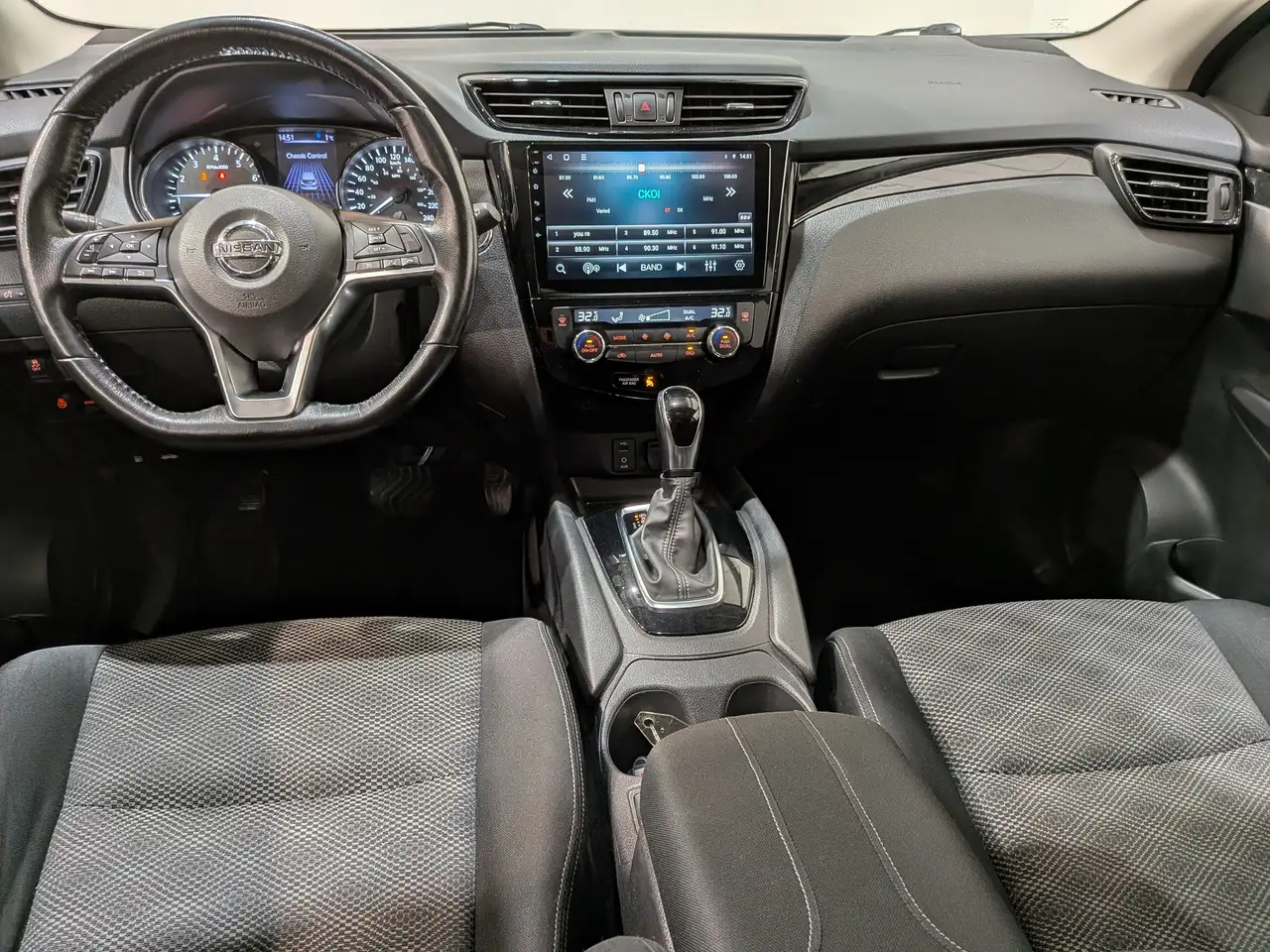 Nissan Qashqai снимка Nissan Qashqai