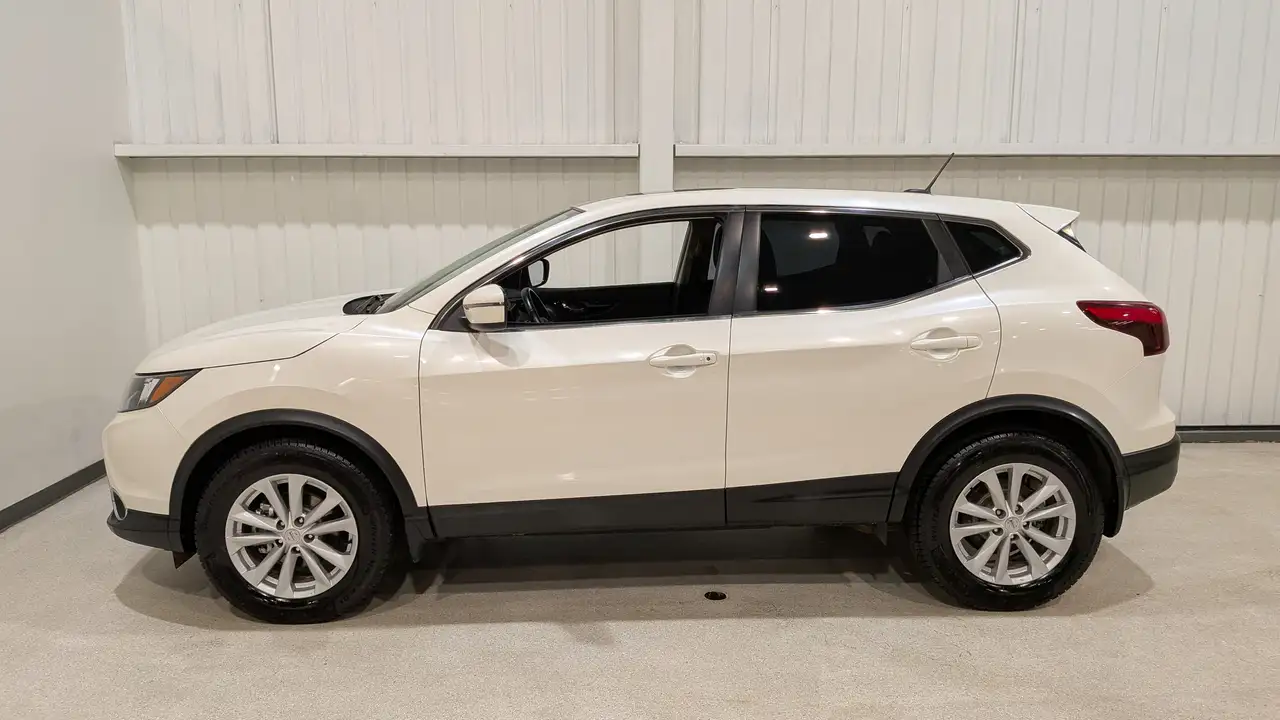 Nissan Qashqai снимка Nissan Qashqai