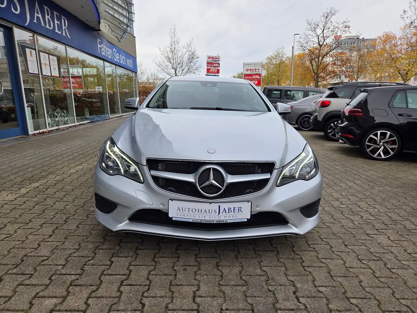 Mercedes-Benz E 400 V6 Coupe DT.FZG 2.HD LED TOTWINKEL Silber - 2