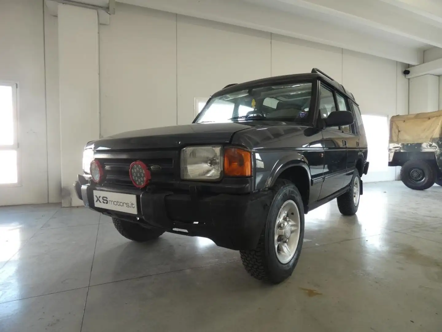 Land Rover Discovery 300 TDI siva - 1