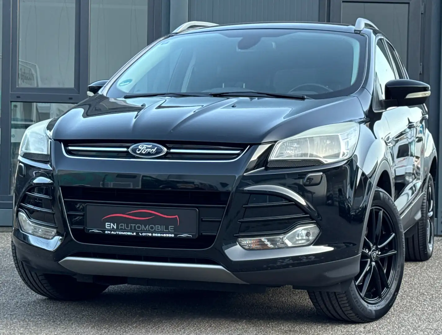 Ford Kuga Titanium|Style-Paket|PDC|SHZ|Tempomat|97.000km| Schwarz - 1