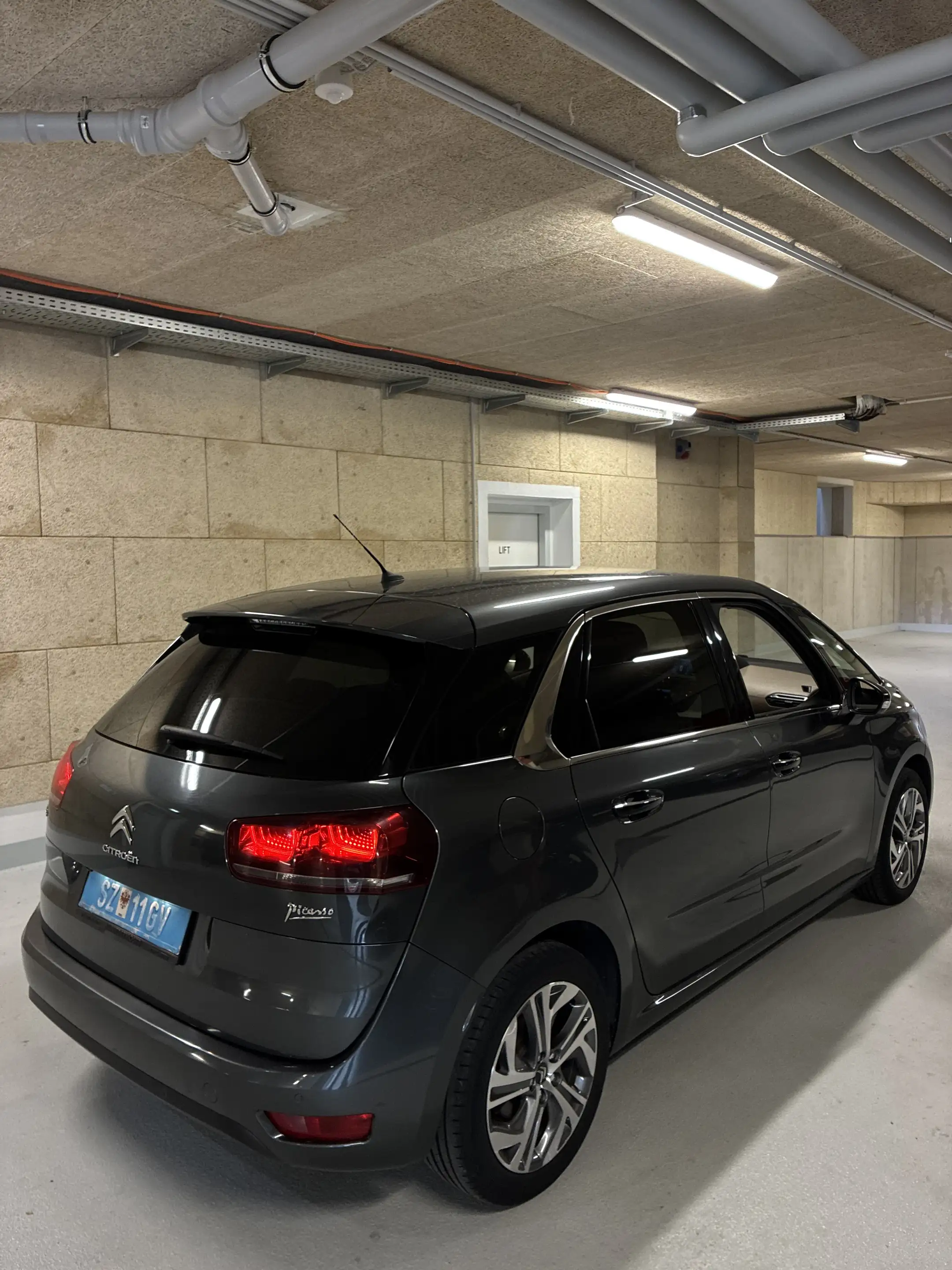 Citroen C4 Picasso e-HDi 115 ETG6 Intensive — photo 5
