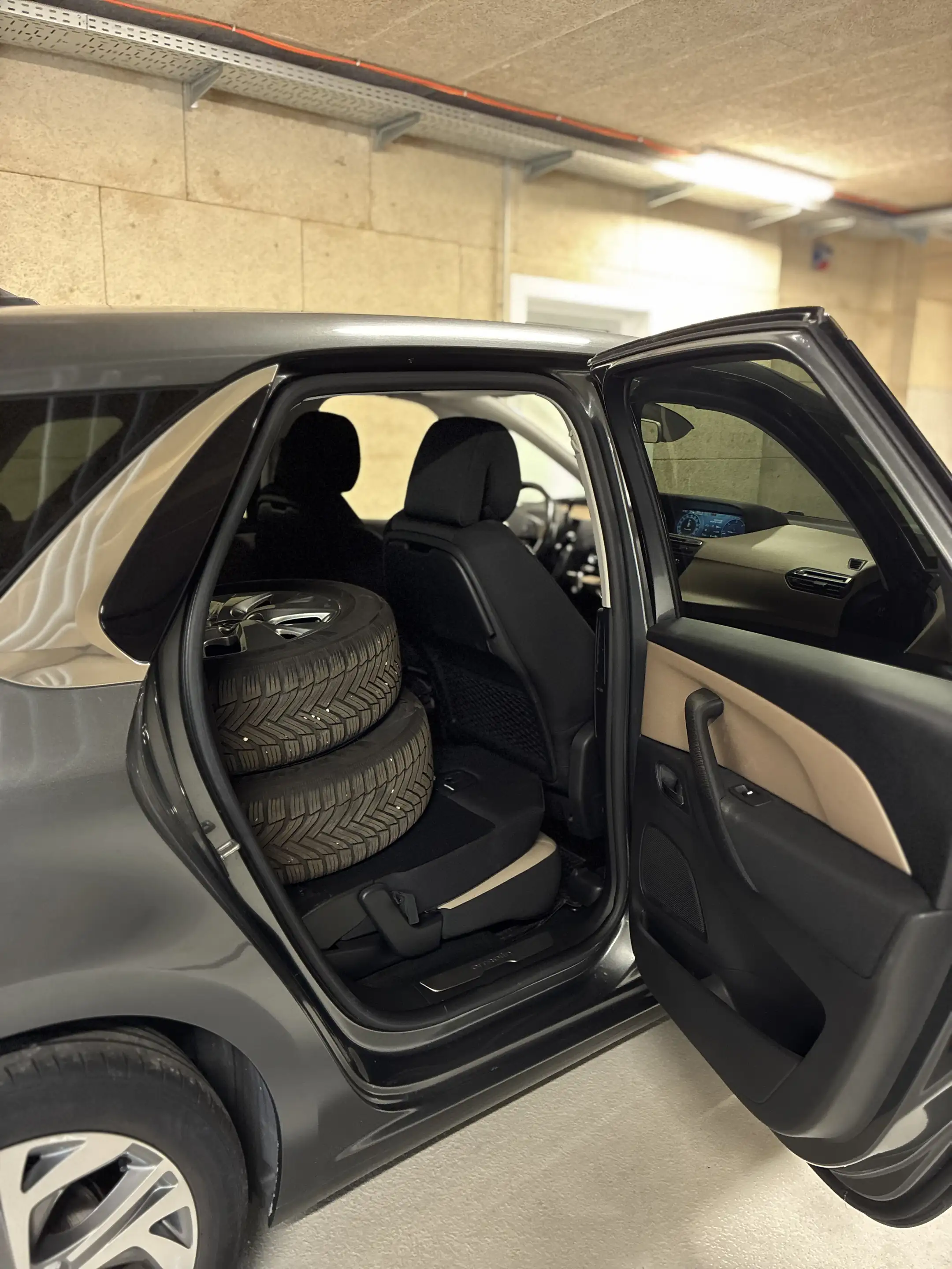 Citroen C4 Picasso e-HDi 115 ETG6 Intensive — photo 11