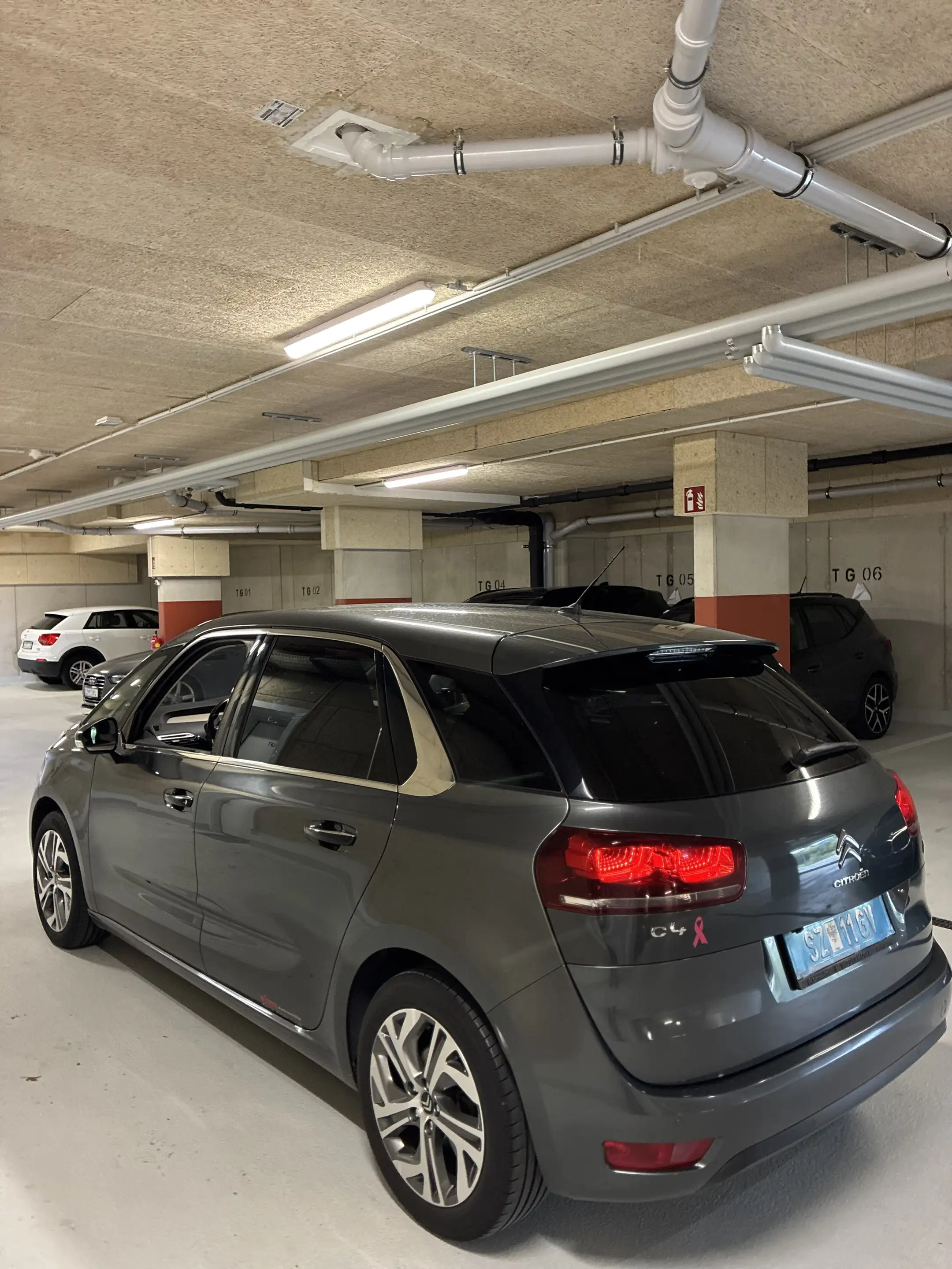 Citroen C4 Picasso e-HDi 115 ETG6 Intensive — photo 7