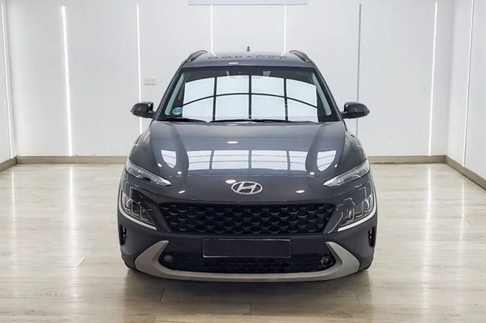 Hyundai KONA 1.0 TGDI Tecno Red 4x2 Gris - 2