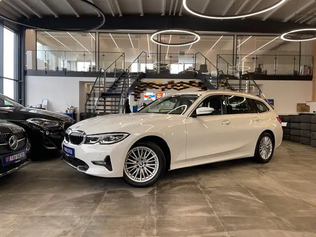 BMW 320 d Sport Line *ACC*NAVI*LED*CARPLAY*DAB*