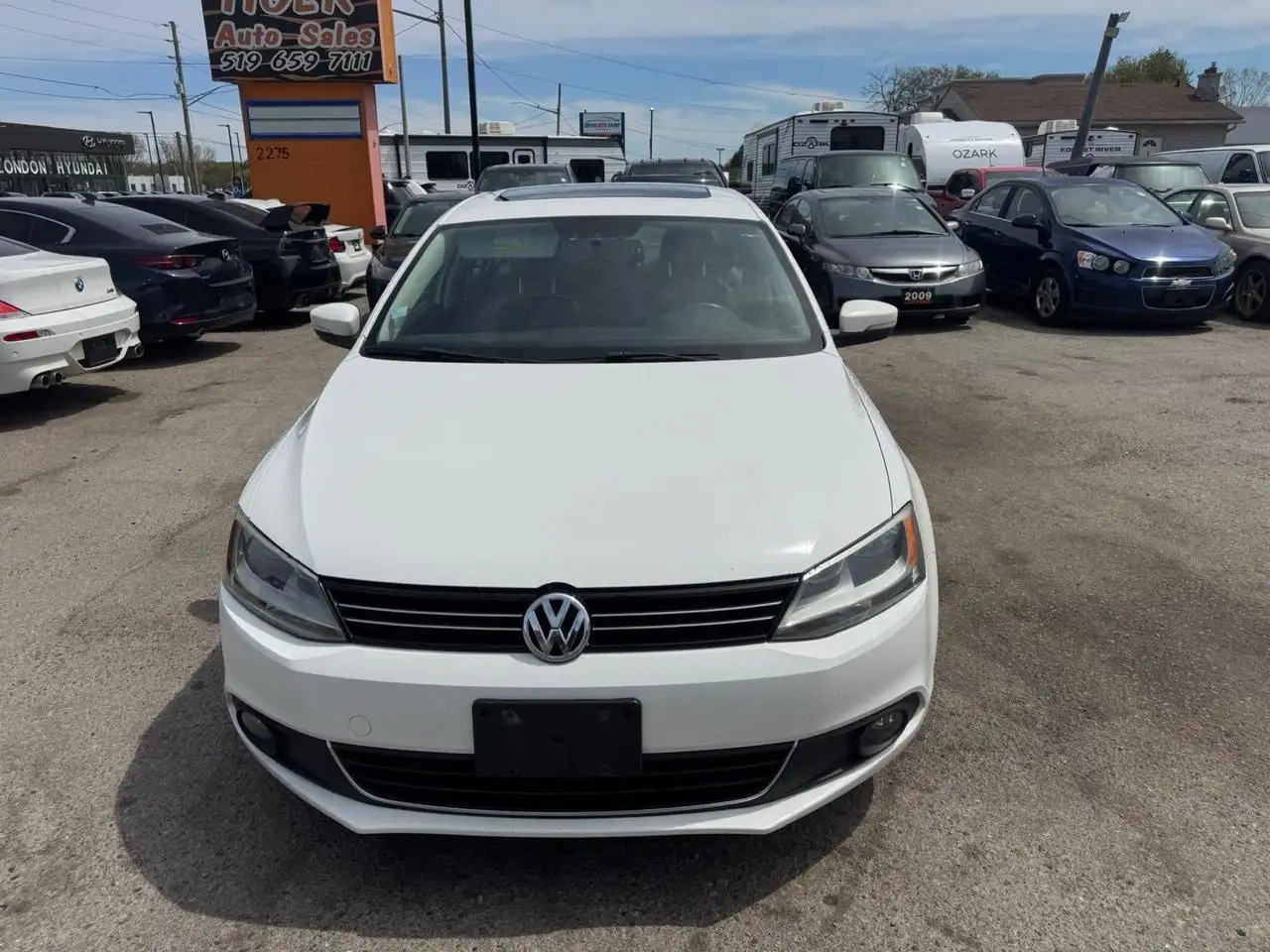 Volkswagen Jetta снимка Volkswagen Jetta