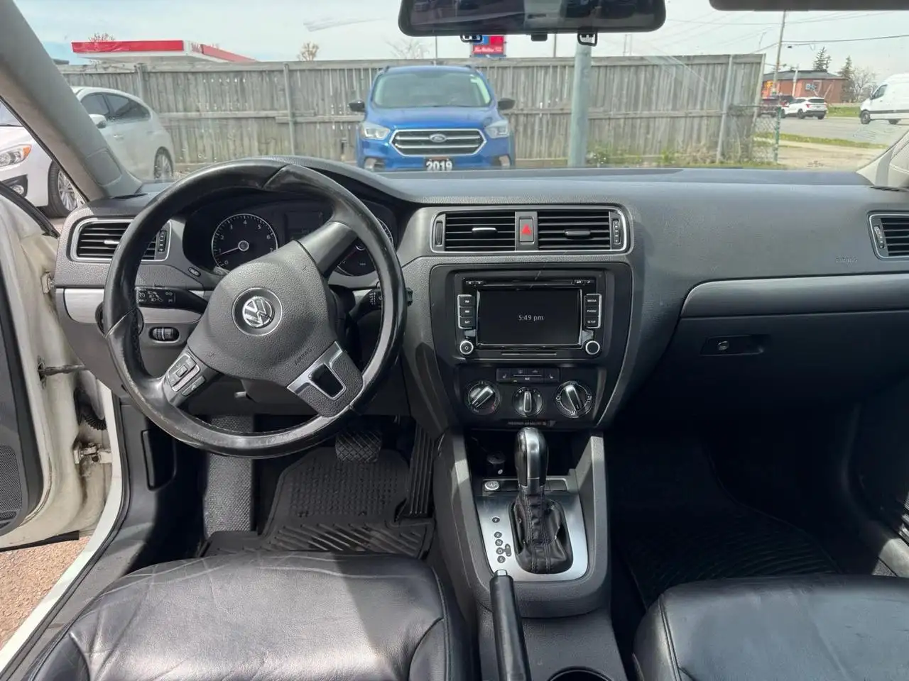 Volkswagen Jetta снимка Volkswagen Jetta