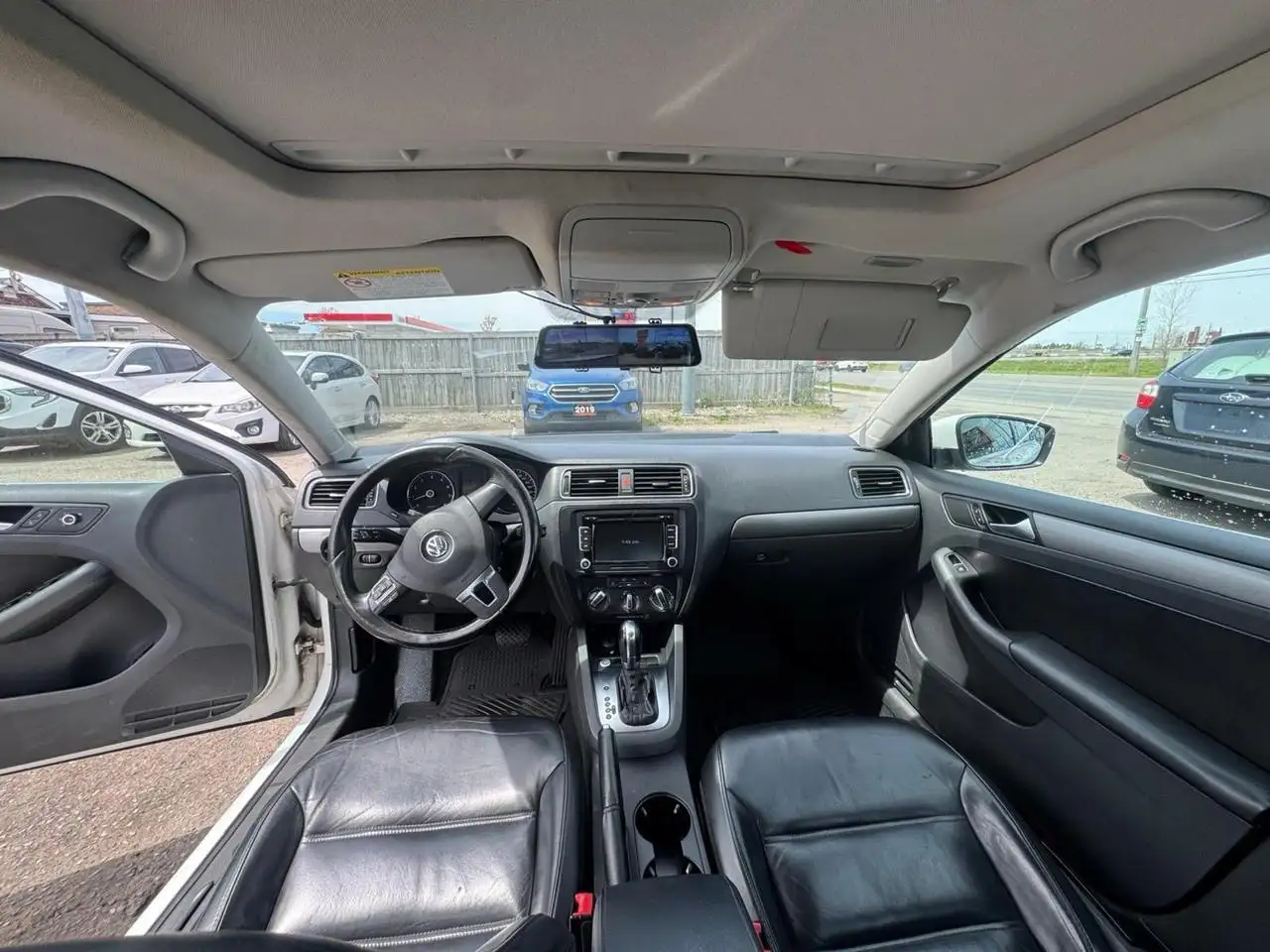 Volkswagen Jetta снимка Volkswagen Jetta