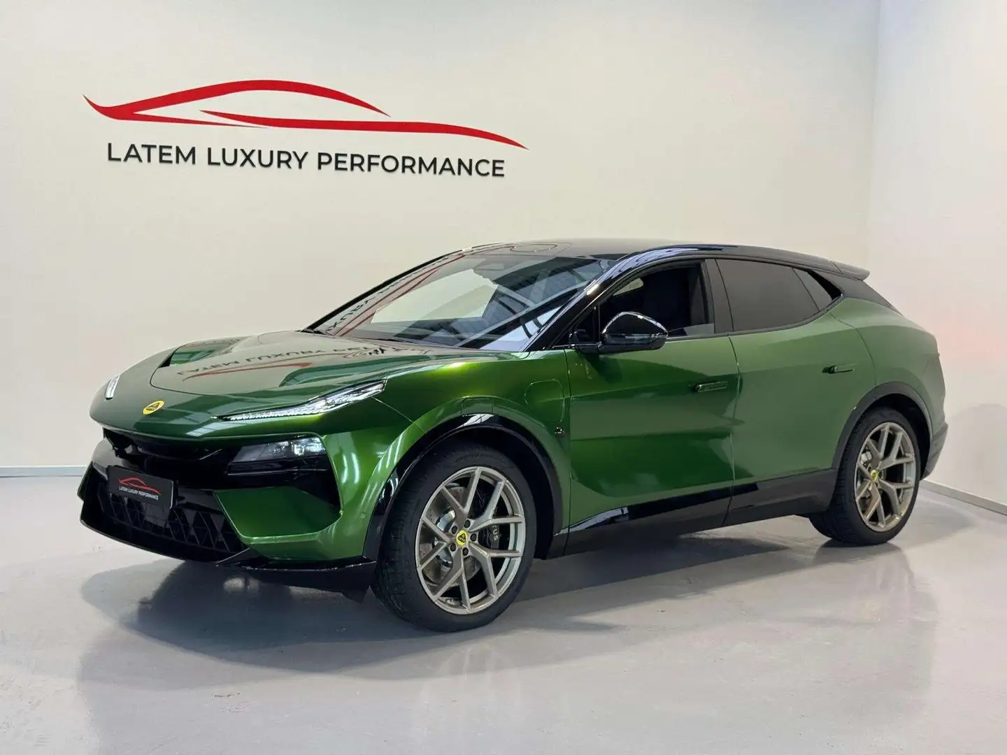 Lotus Eletre Stellar Black Netto 70 000 € + BTW Wrap Чёрный - 1