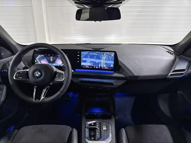 BMW 1 Series view 11