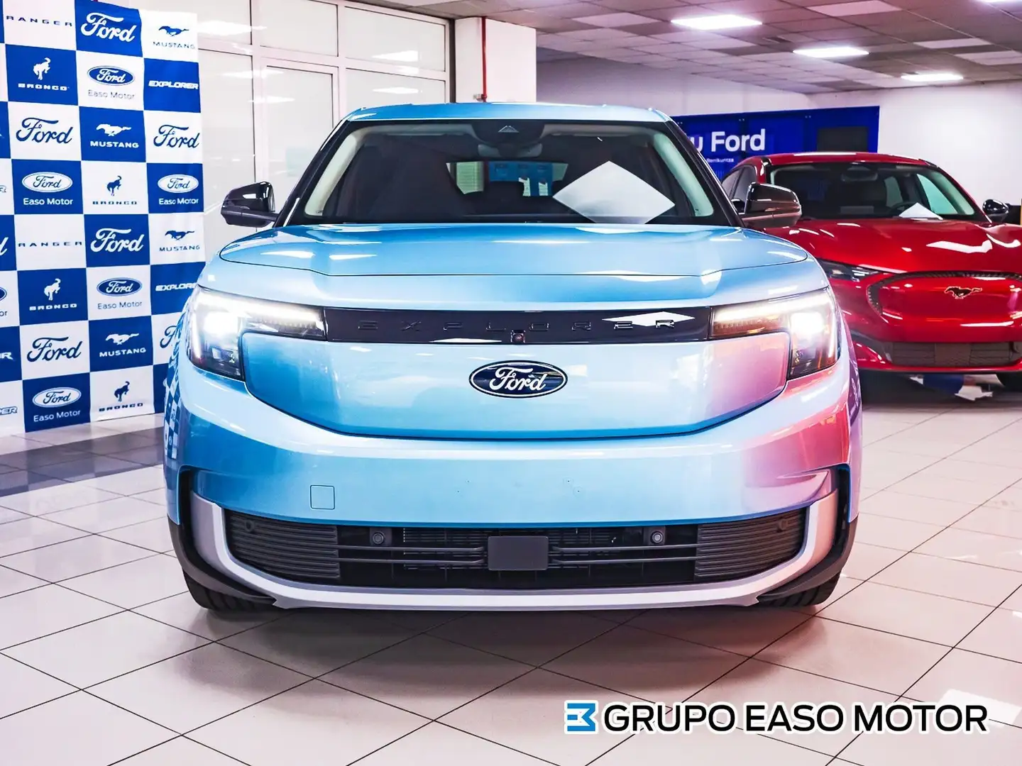 Ford Explorer RWD Rango Extendido Premium 77kWh Azul - 2