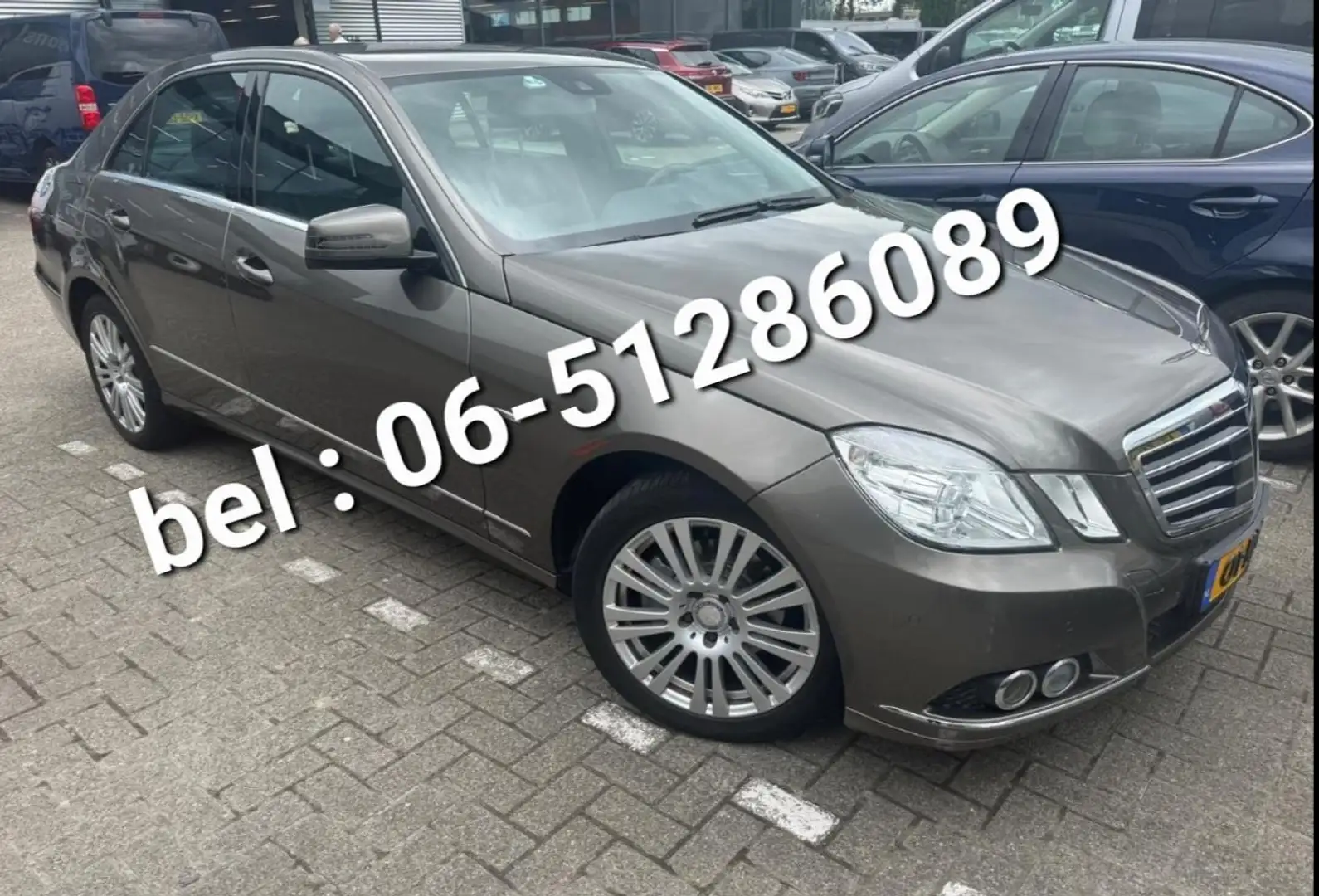 Mercedes-Benz E 200 CGI Elegance Navi/Leder/Clima Grijs - 2