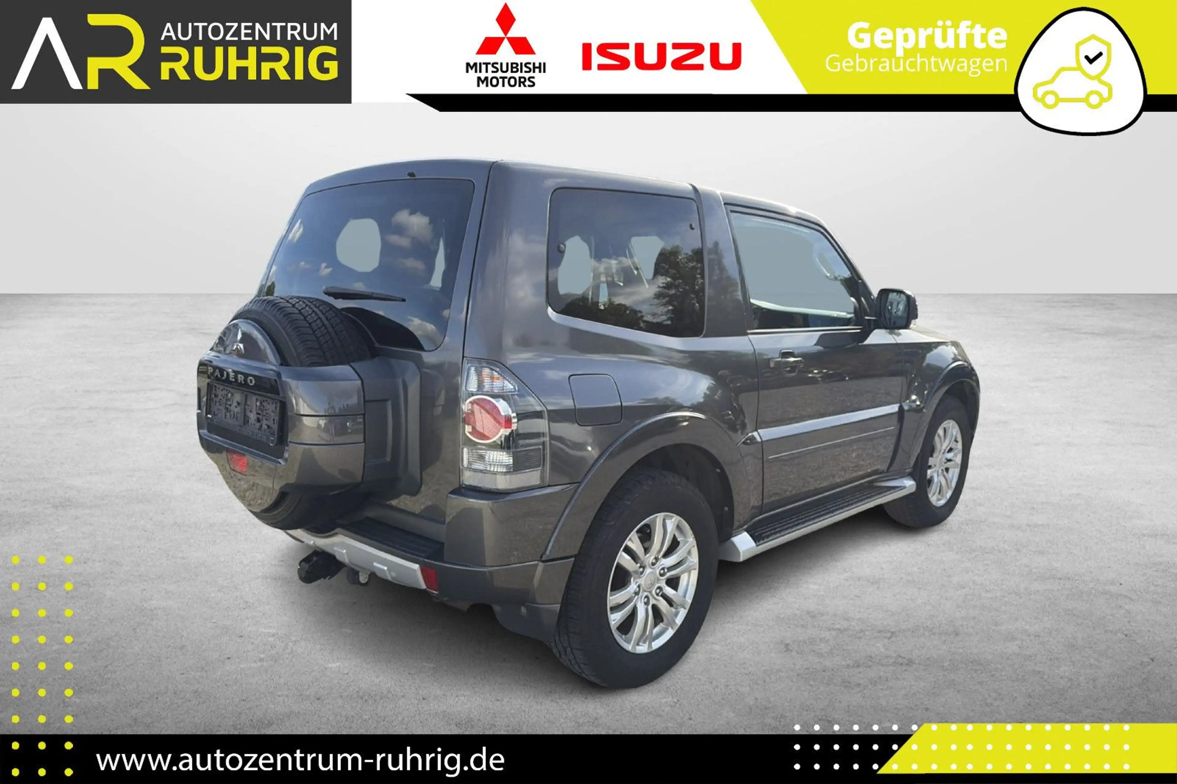 Mitsubishi Pajero 3.2 DI-D Plus 3-Türer Automatik — photo 4