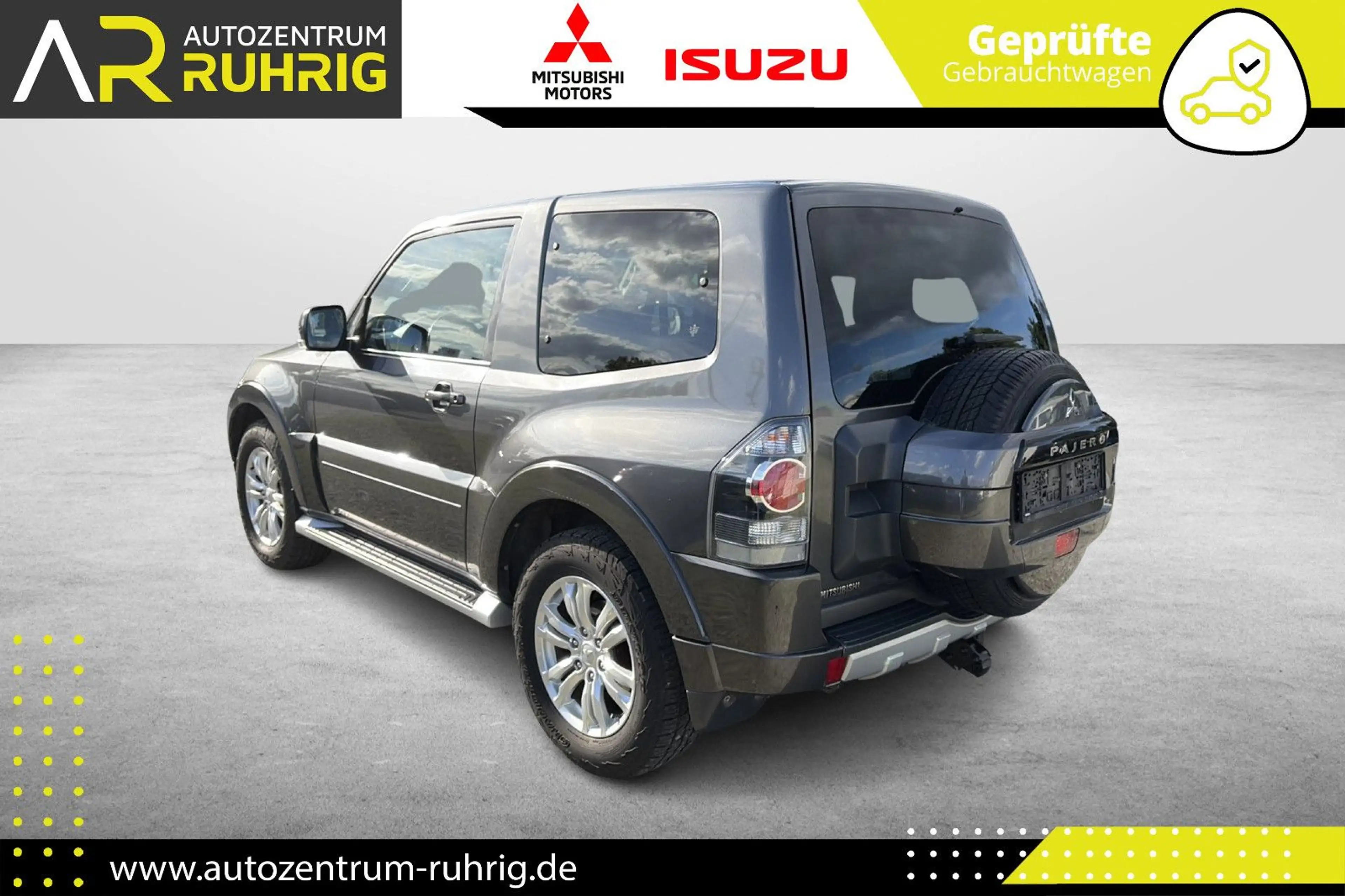 Mitsubishi Pajero 3.2 DI-D Plus 3-Türer Automatik — photo 3