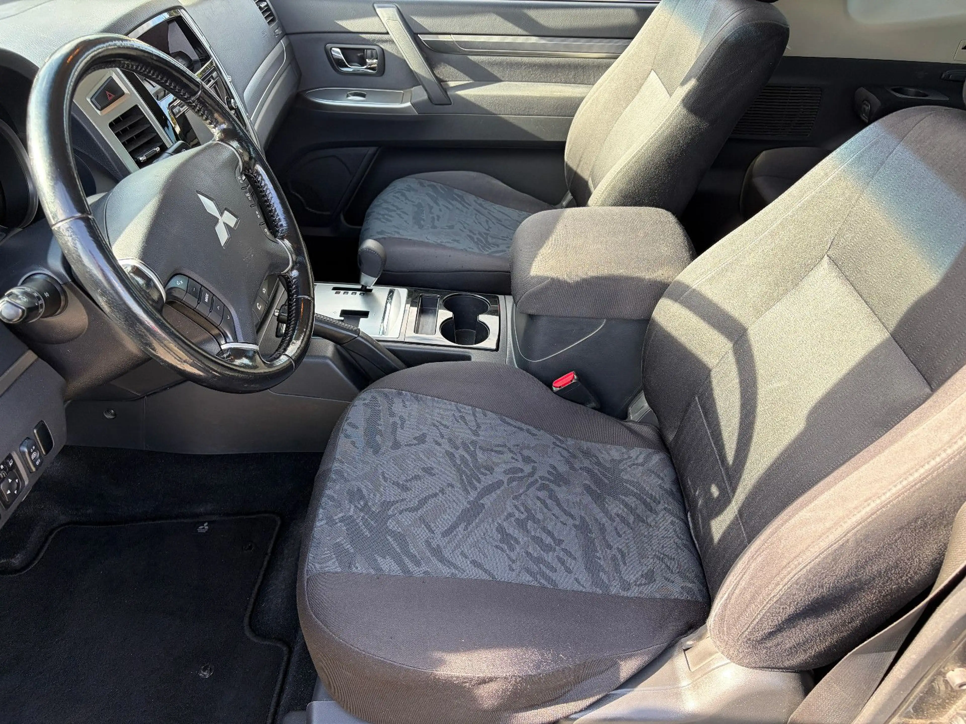 Mitsubishi Pajero 3.2 DI-D Plus 3-Türer Automatik — photo 8