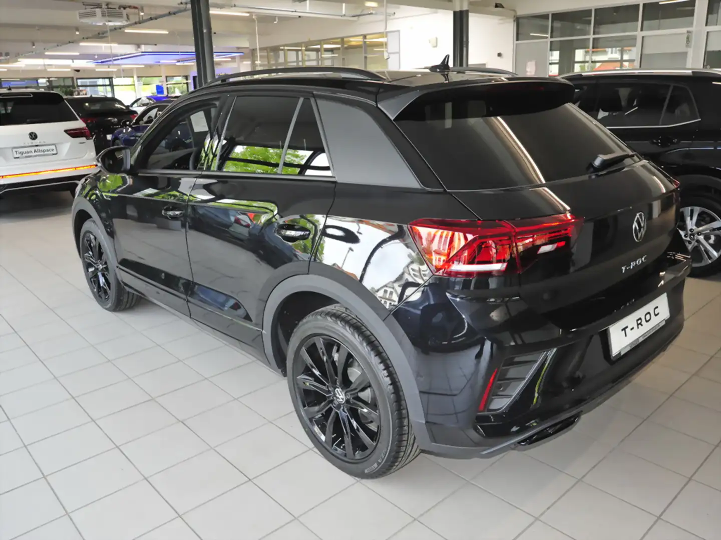 Volkswagen T-Roc R-Line 1.5 l TSI Easy Open & Close Paket Zwart - 2