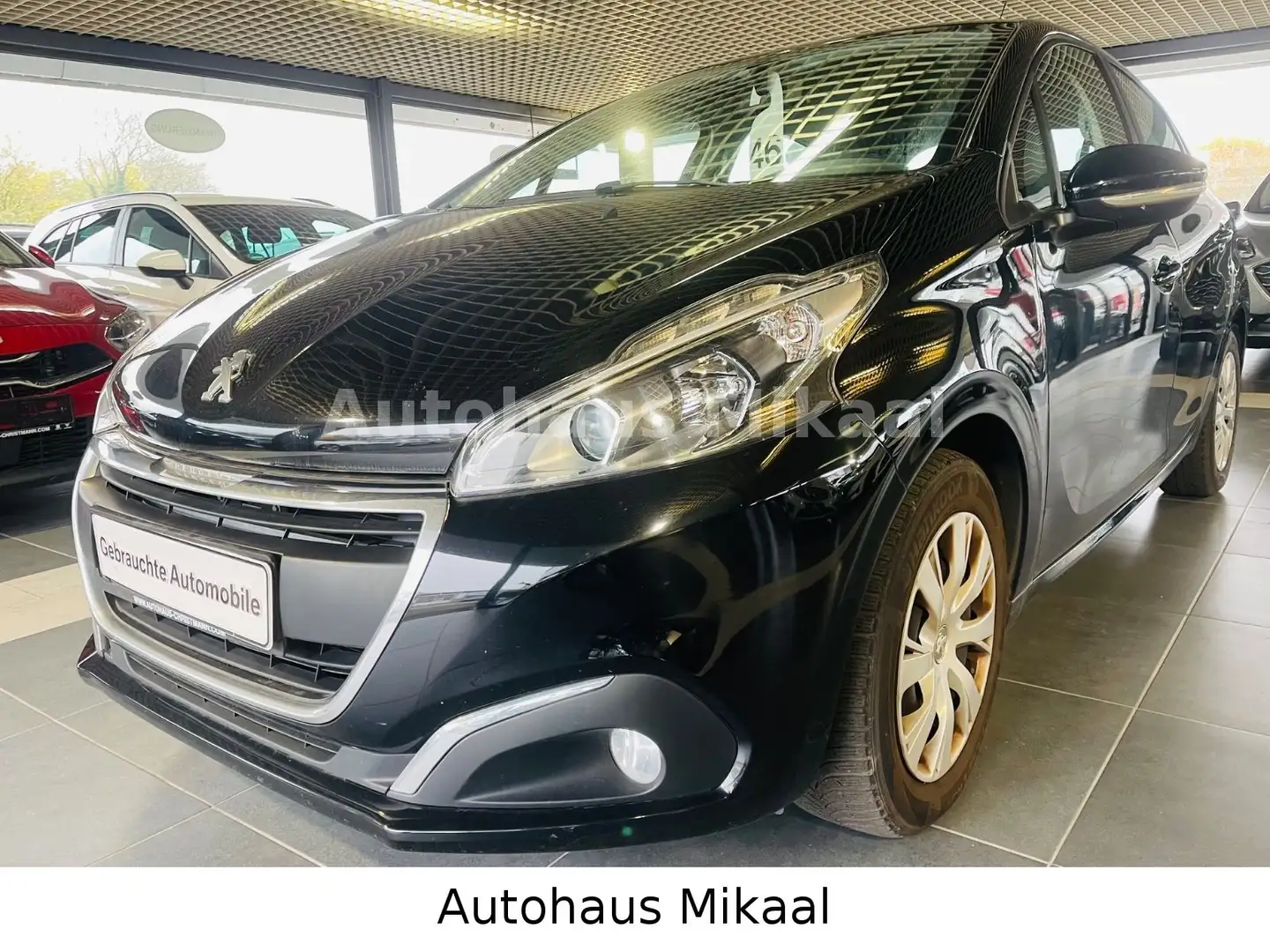 Peugeot 208 Active Zwart - 2