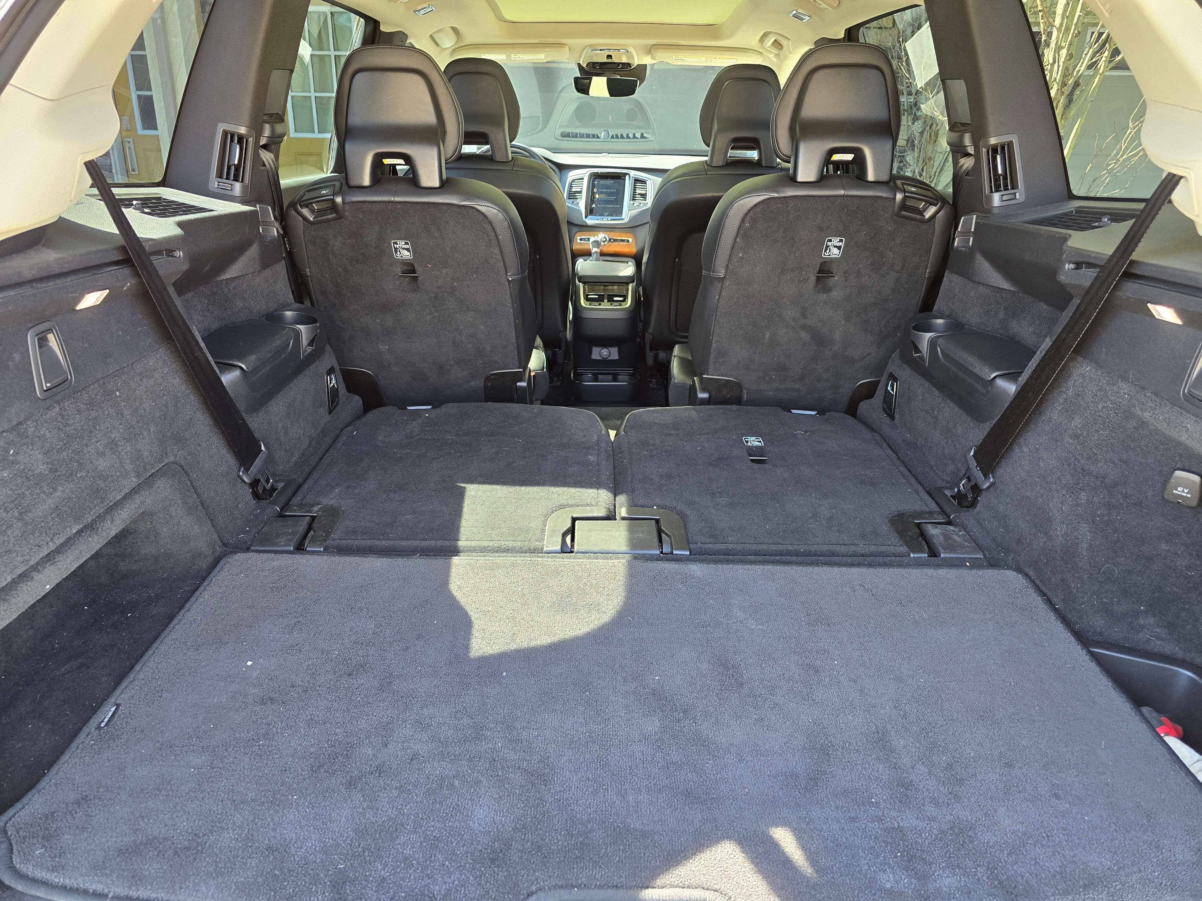 2021 Volvo XC90 Momentum thumb 8