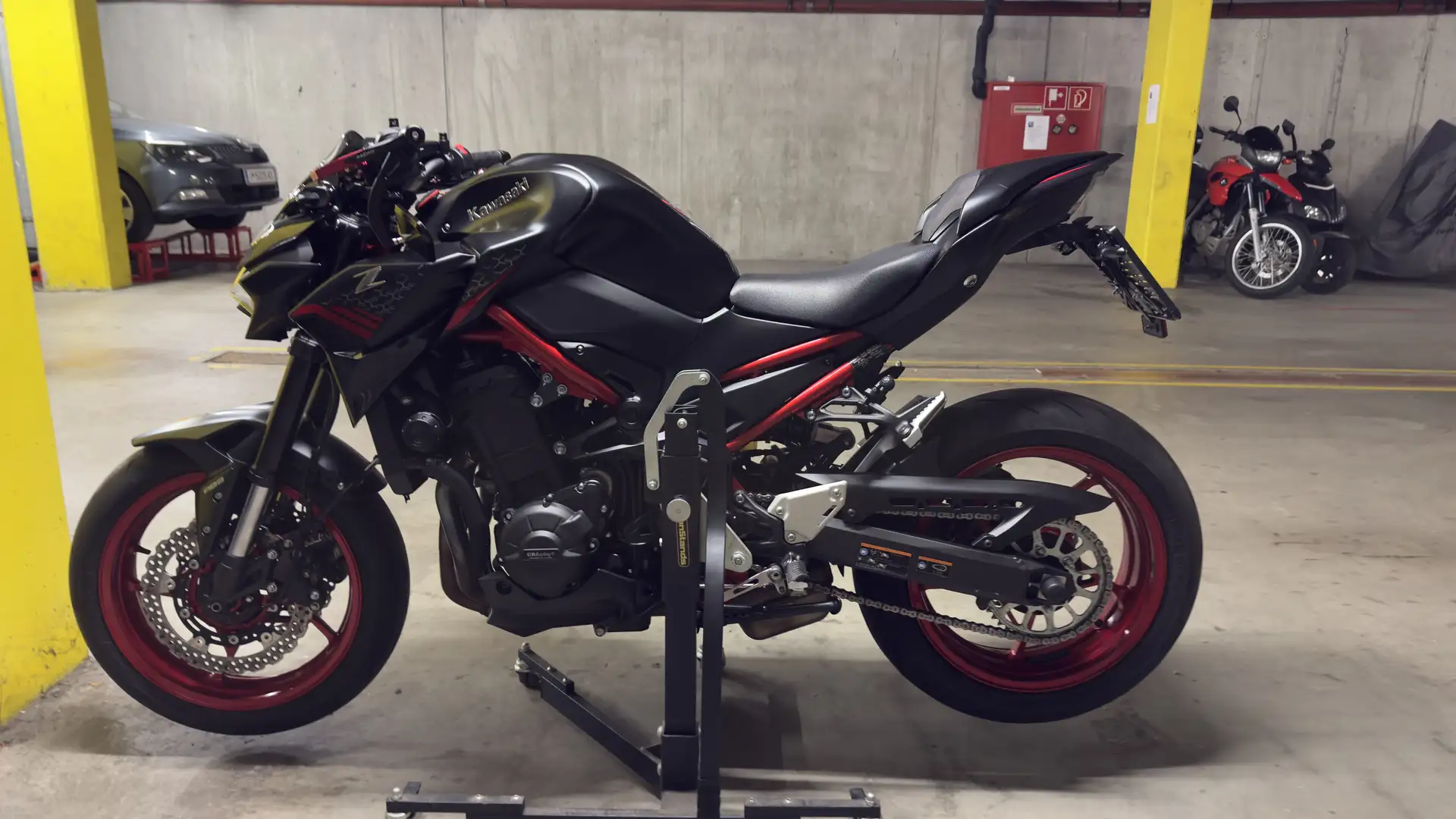 Kawasaki Z 900 ABS Schwarz - 1