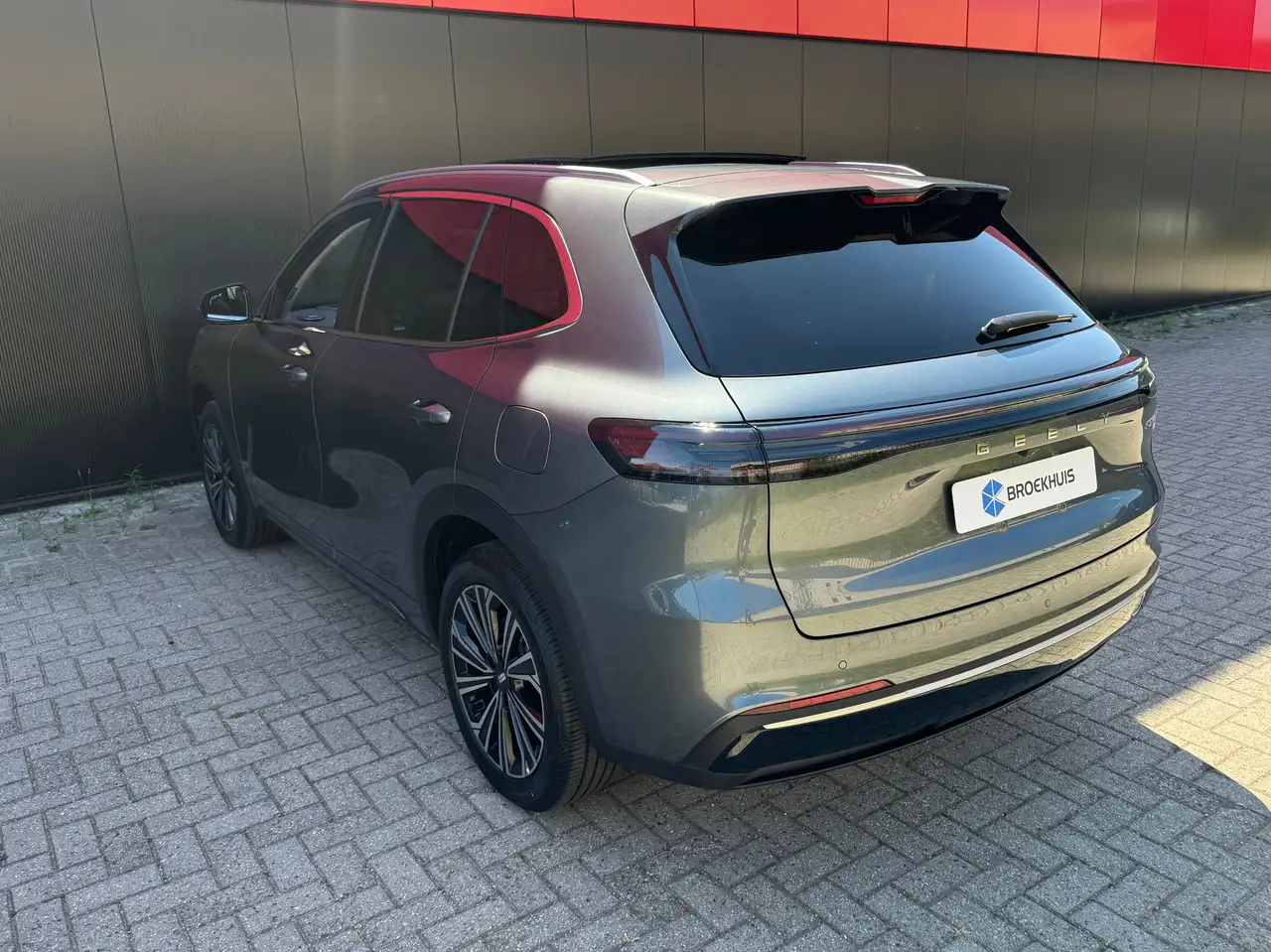 Geely Starray EM-i 2026 — фото 9
