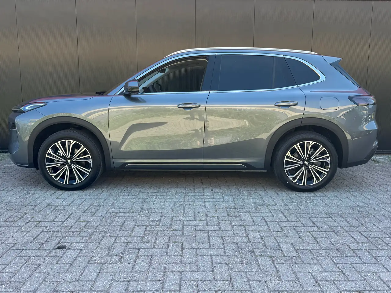 Geely Starray EM-i 2026