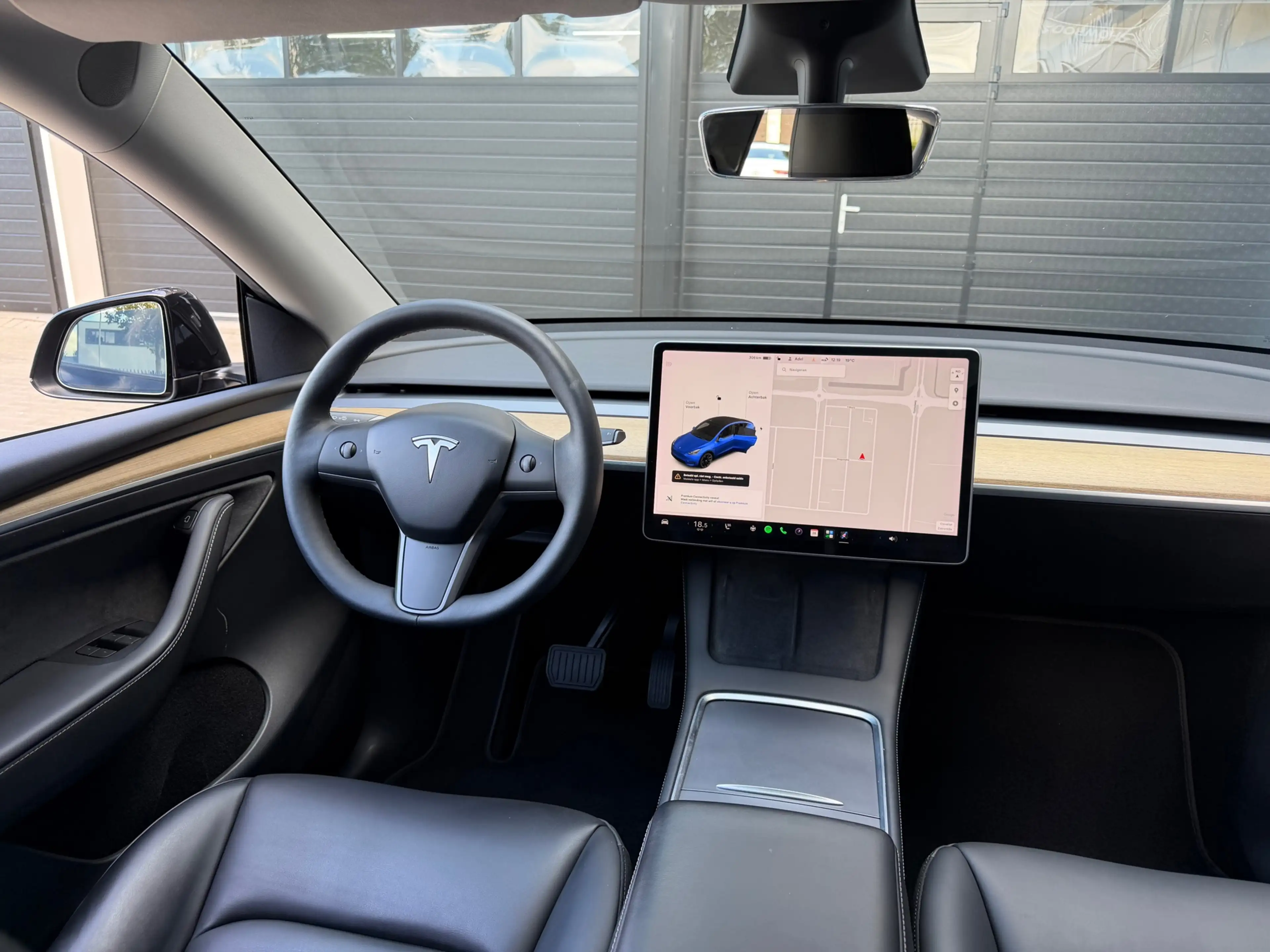 Tesla Model Y Long Range AWD Dual Motor 75 kWh / AutoPilot — photo 10